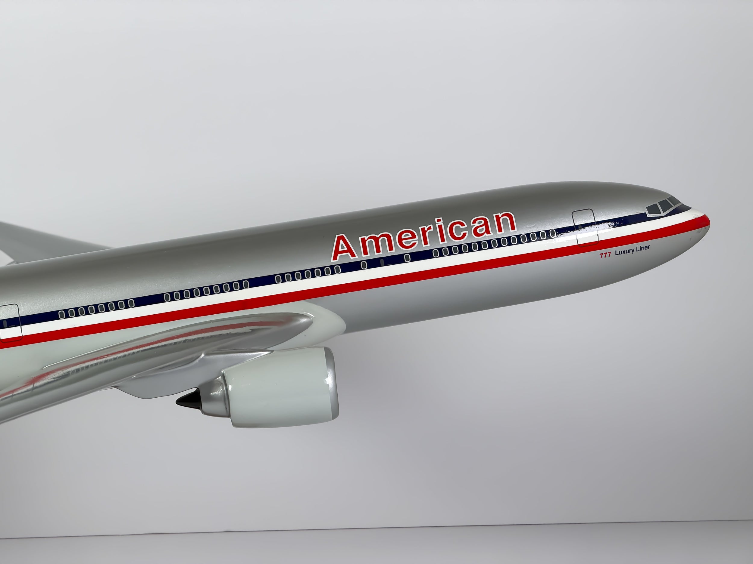 1:100 American Airlines Boeing 777-200 - Eagle - Bare Metal | Executive Model