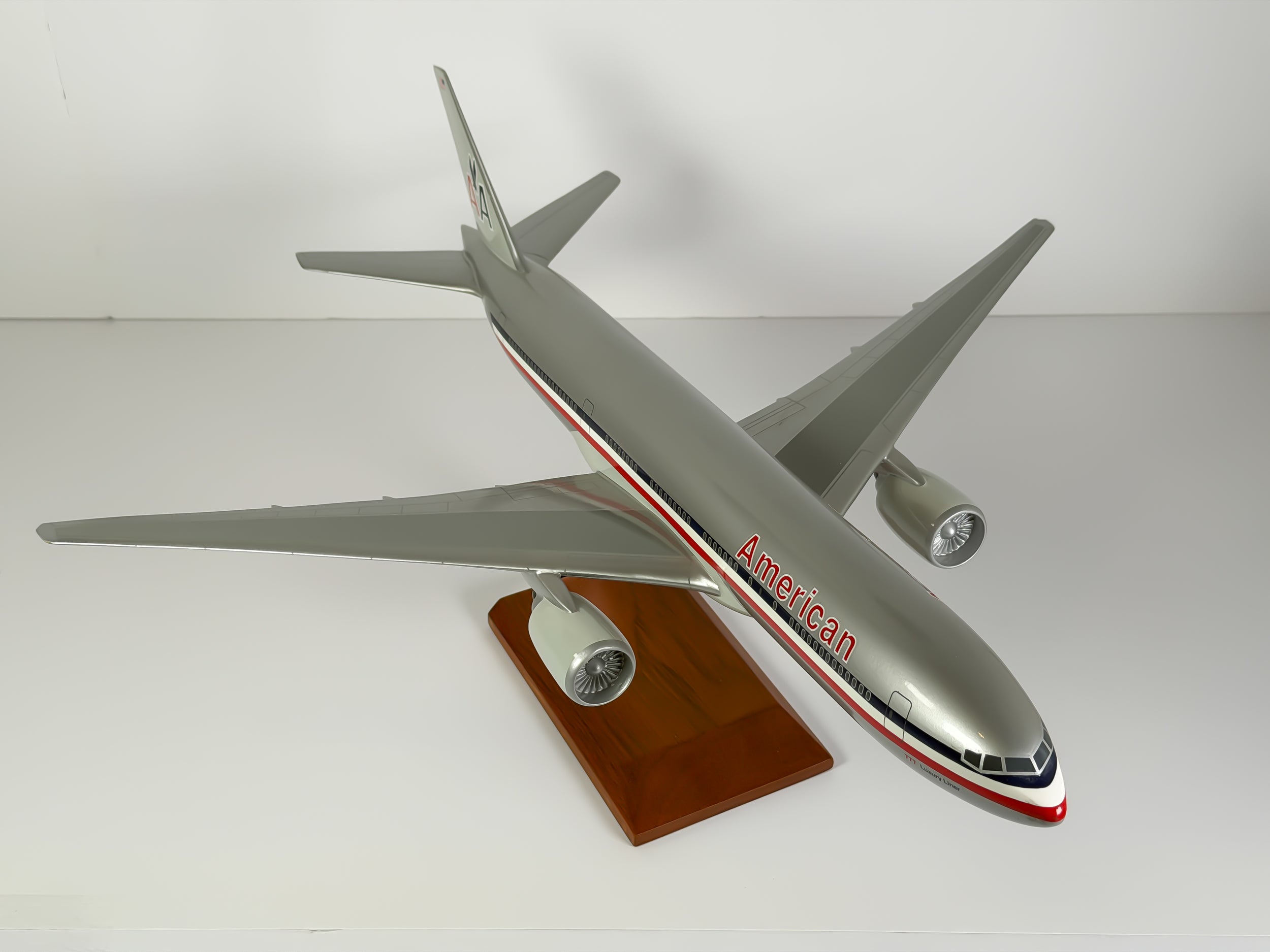 1:100 American Airlines Boeing 777-200 - Eagle - Bare Metal | Executive Model