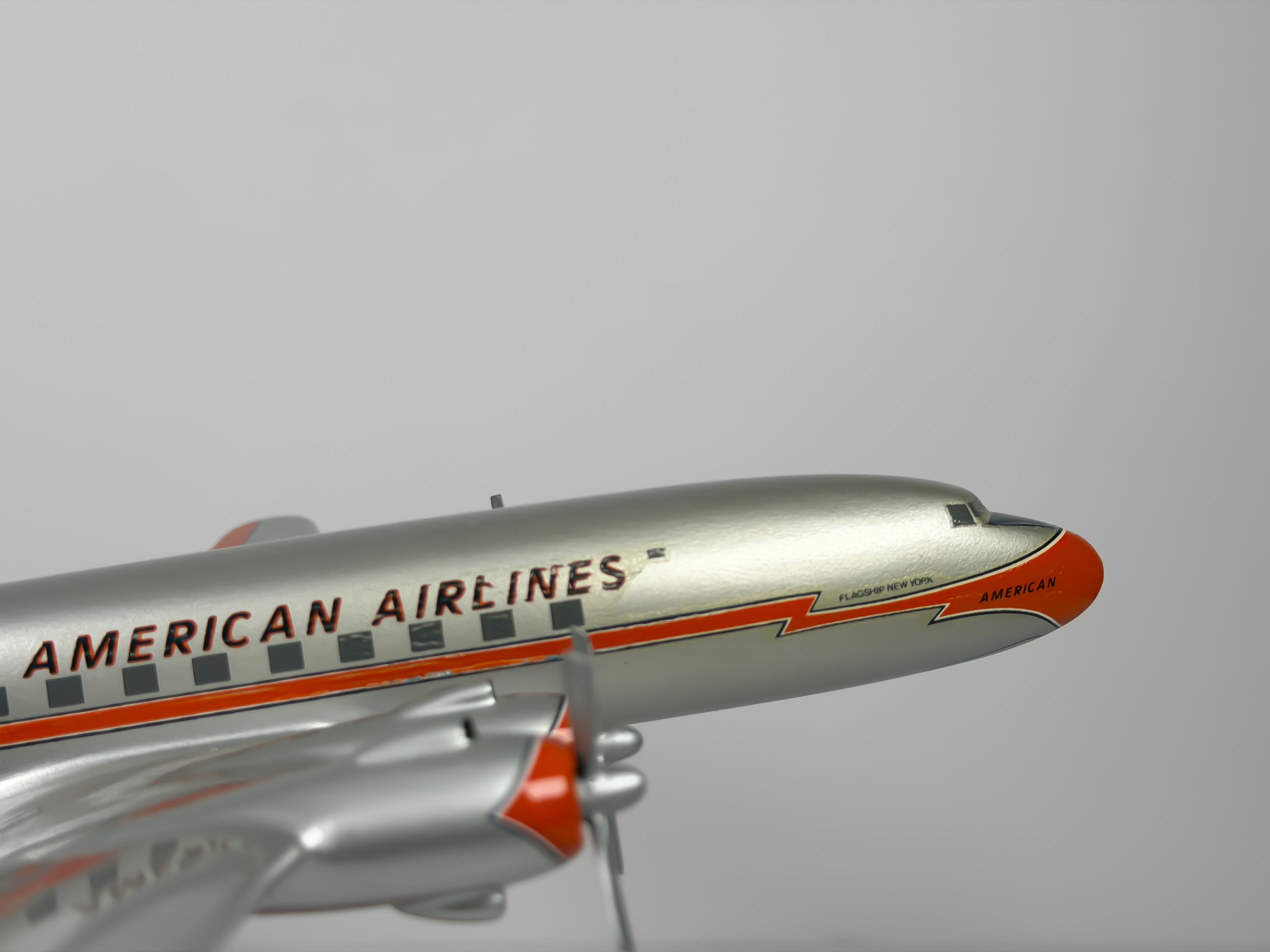 1:100 American Airlines Douglas DC-6 (N90726) - Astrojet | Executive Model