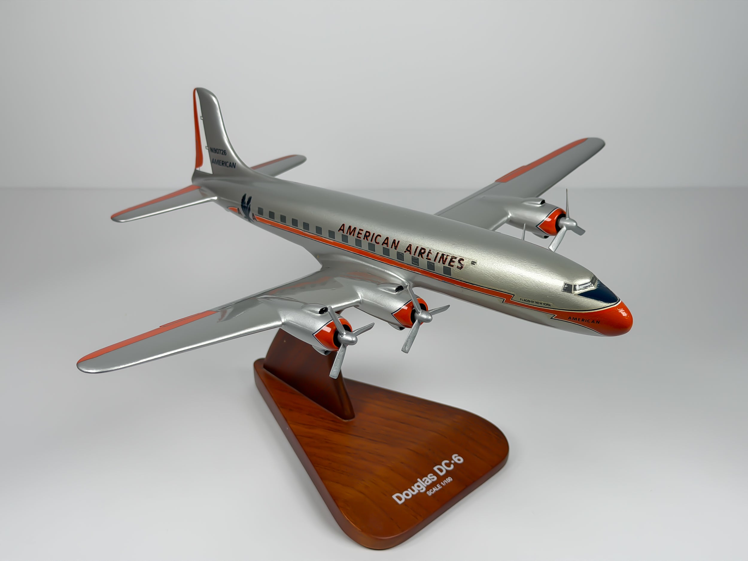 1:100 American Airlines Douglas DC-6 (N90726) - Astrojet | Executive Model