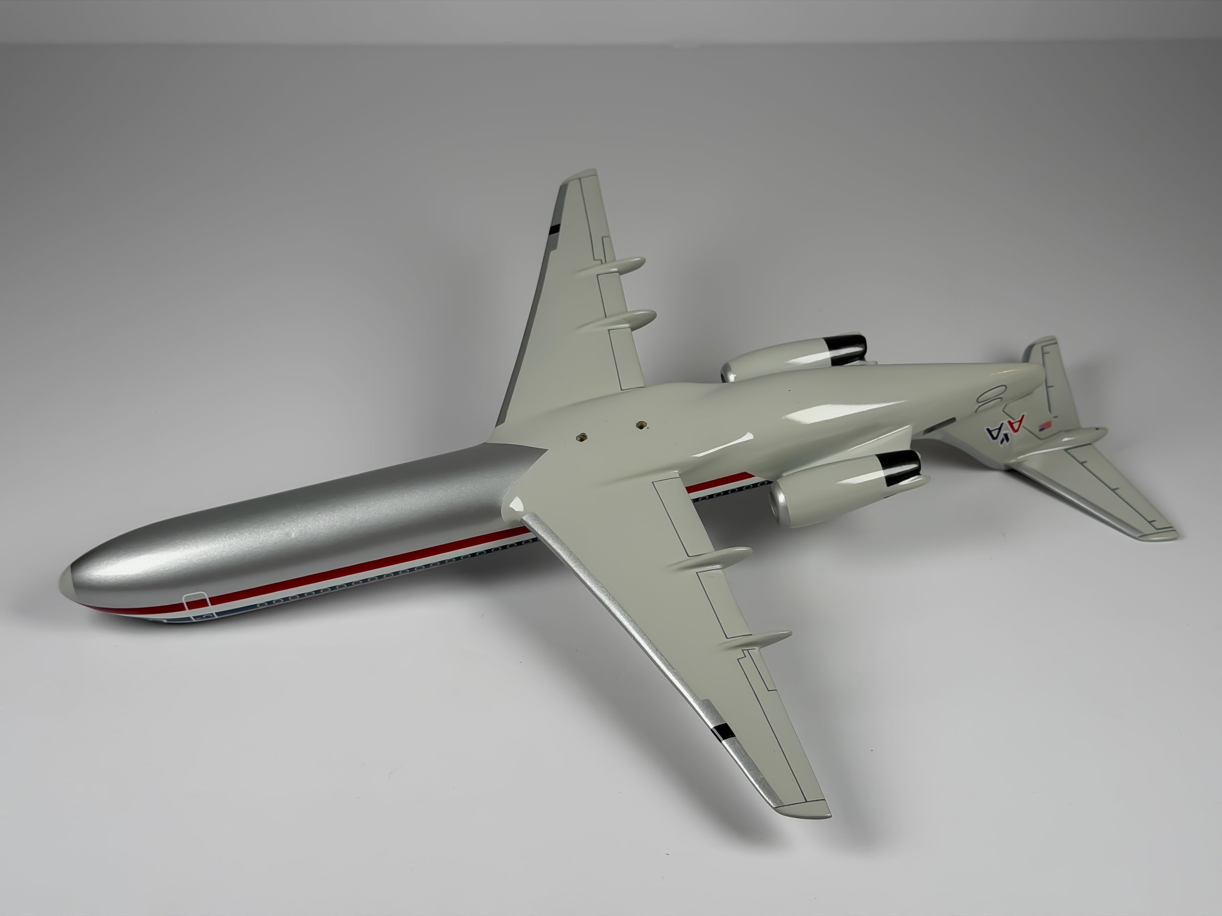 1:100 American Airlines Fokker F-100 - Eagle - Bare Metal | Executive Model