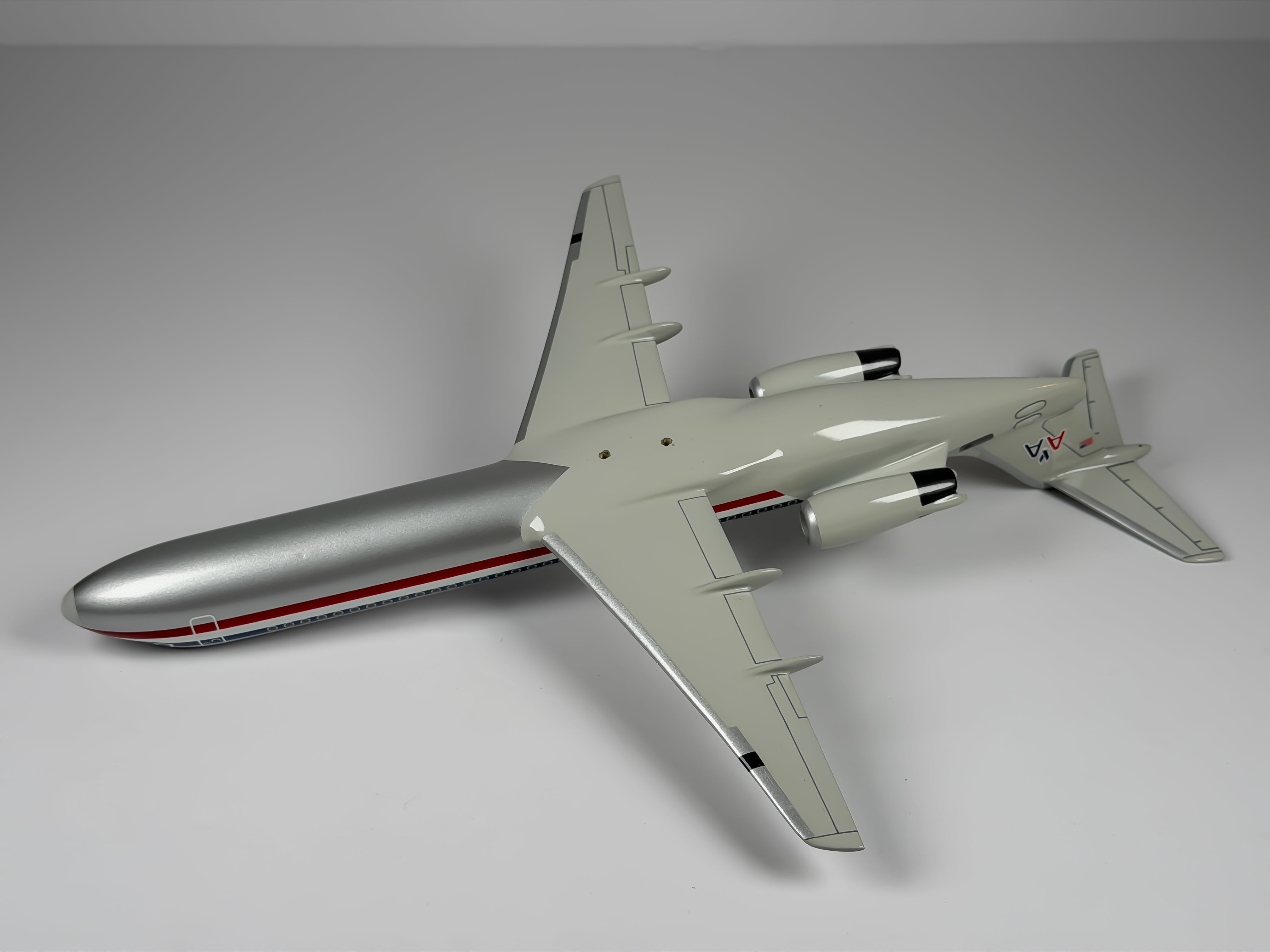1:100 American Airlines Fokker F-100 - Eagle - Bare Metal | Executive Model