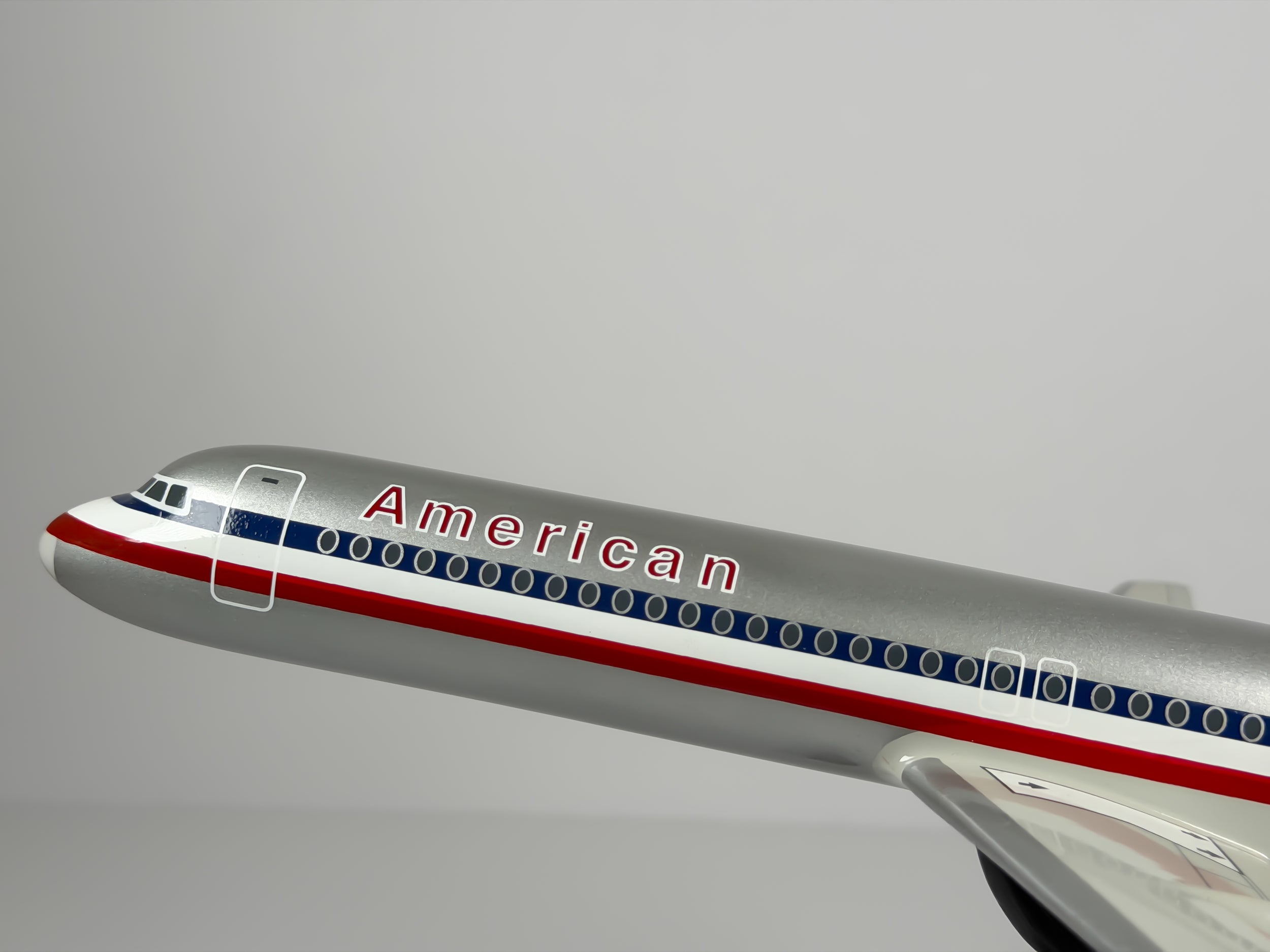 1:100 American Airlines Fokker F-100 - Eagle - Bare Metal | Executive Model