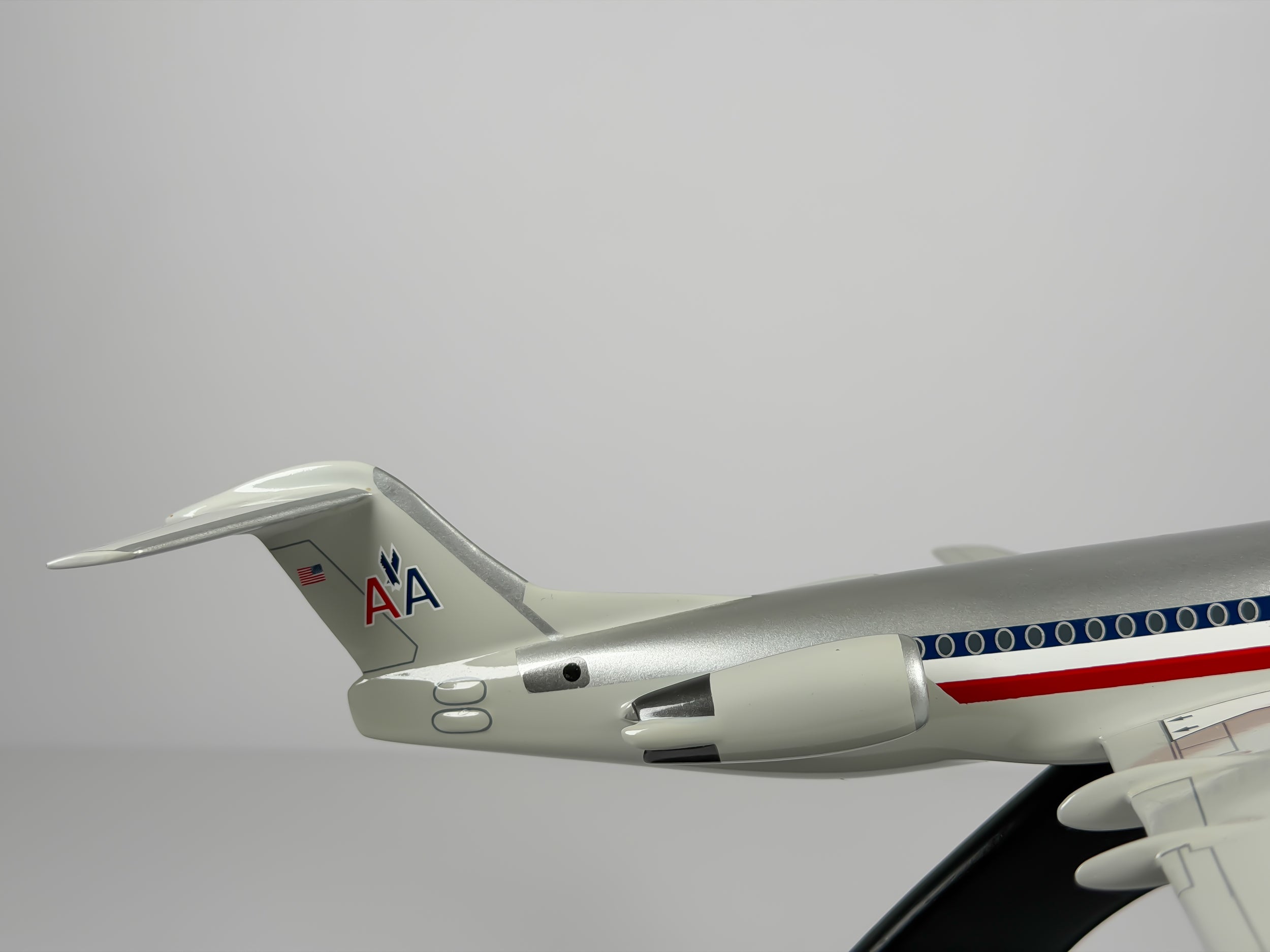 1:100 American Airlines Fokker F-100 - Eagle - Bare Metal | Executive Model