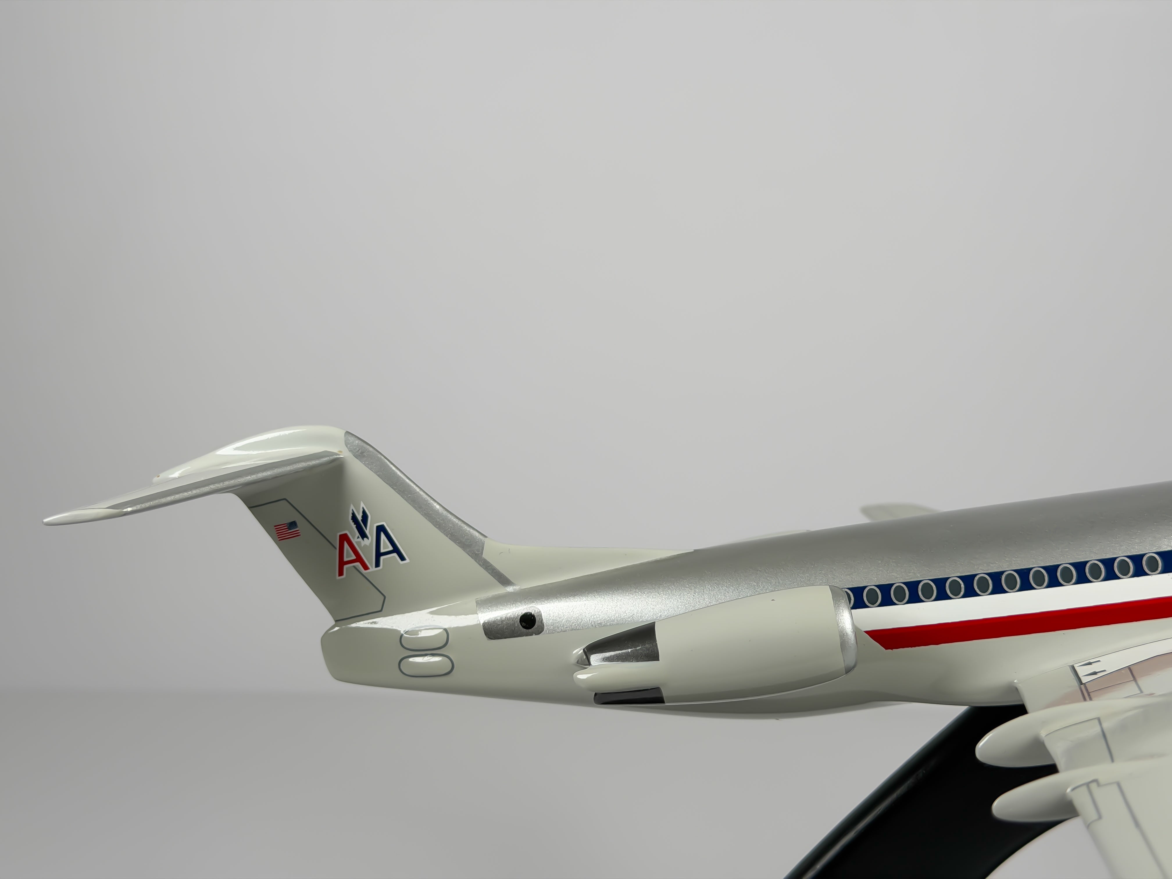 1:100 American Airlines Fokker F-100 - Eagle - Bare Metal | Executive Model