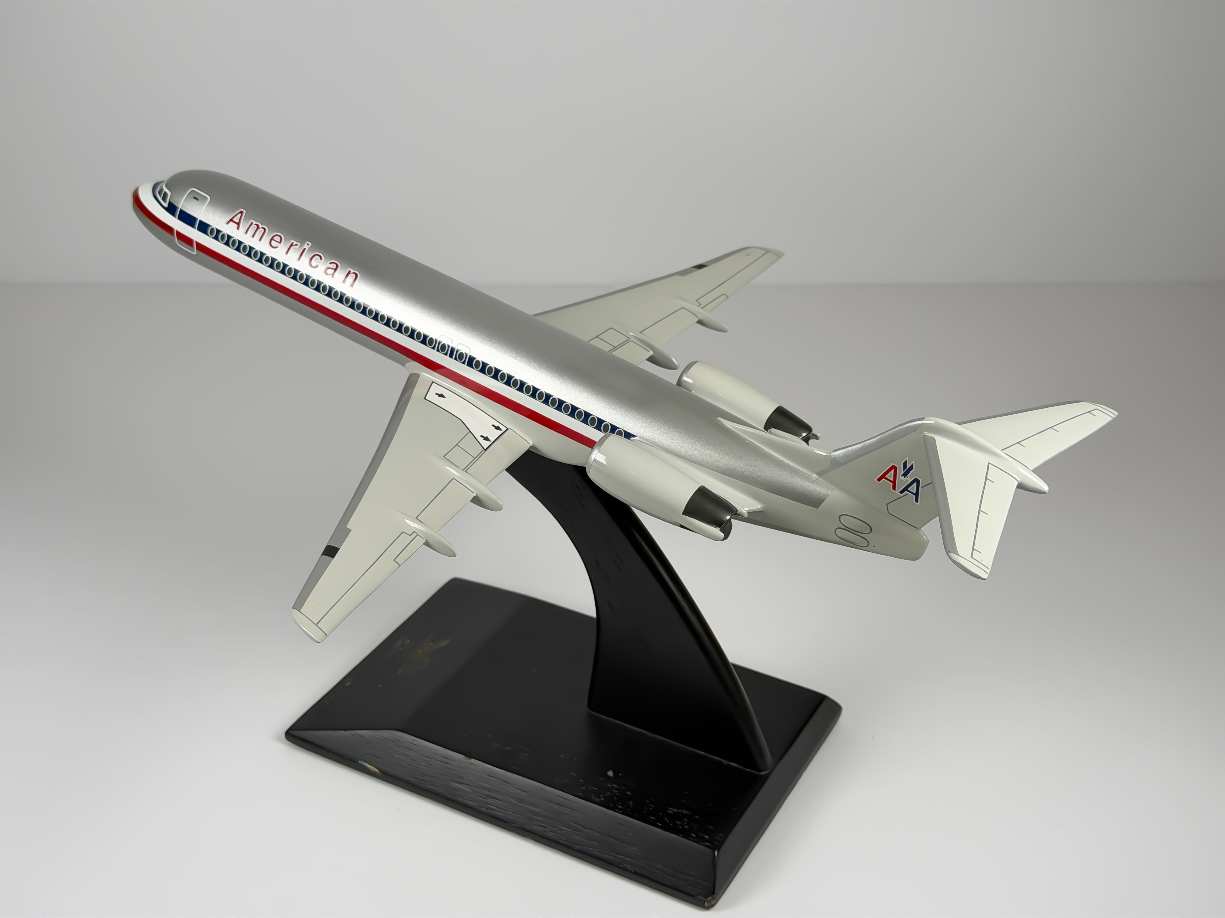 1:100 American Airlines Fokker F-100 - Eagle - Bare Metal | Executive Model