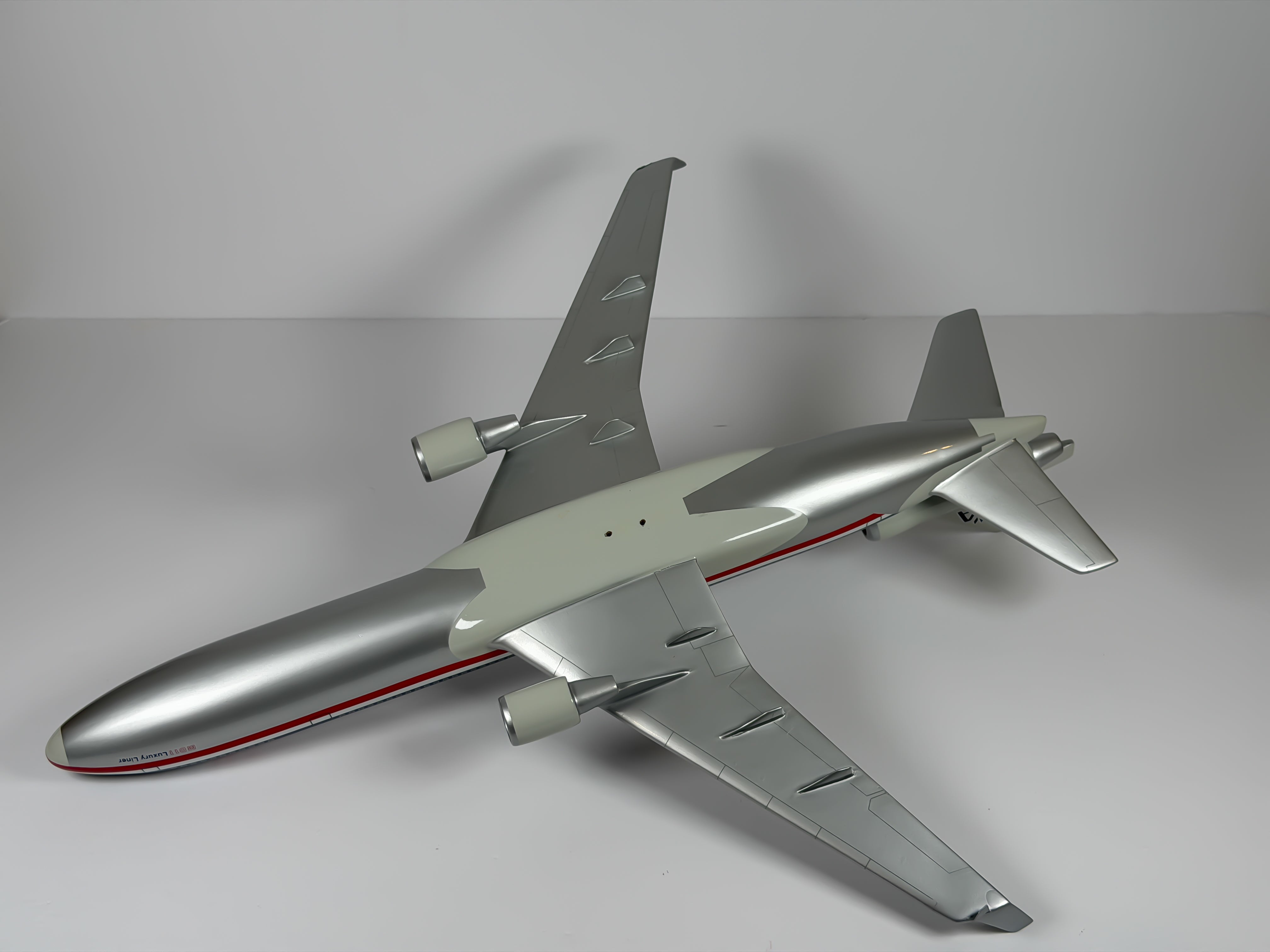 1:100 American Airlines McDonnell Douglas MD-11 - Eagle - Bare Metal | Executive Model
