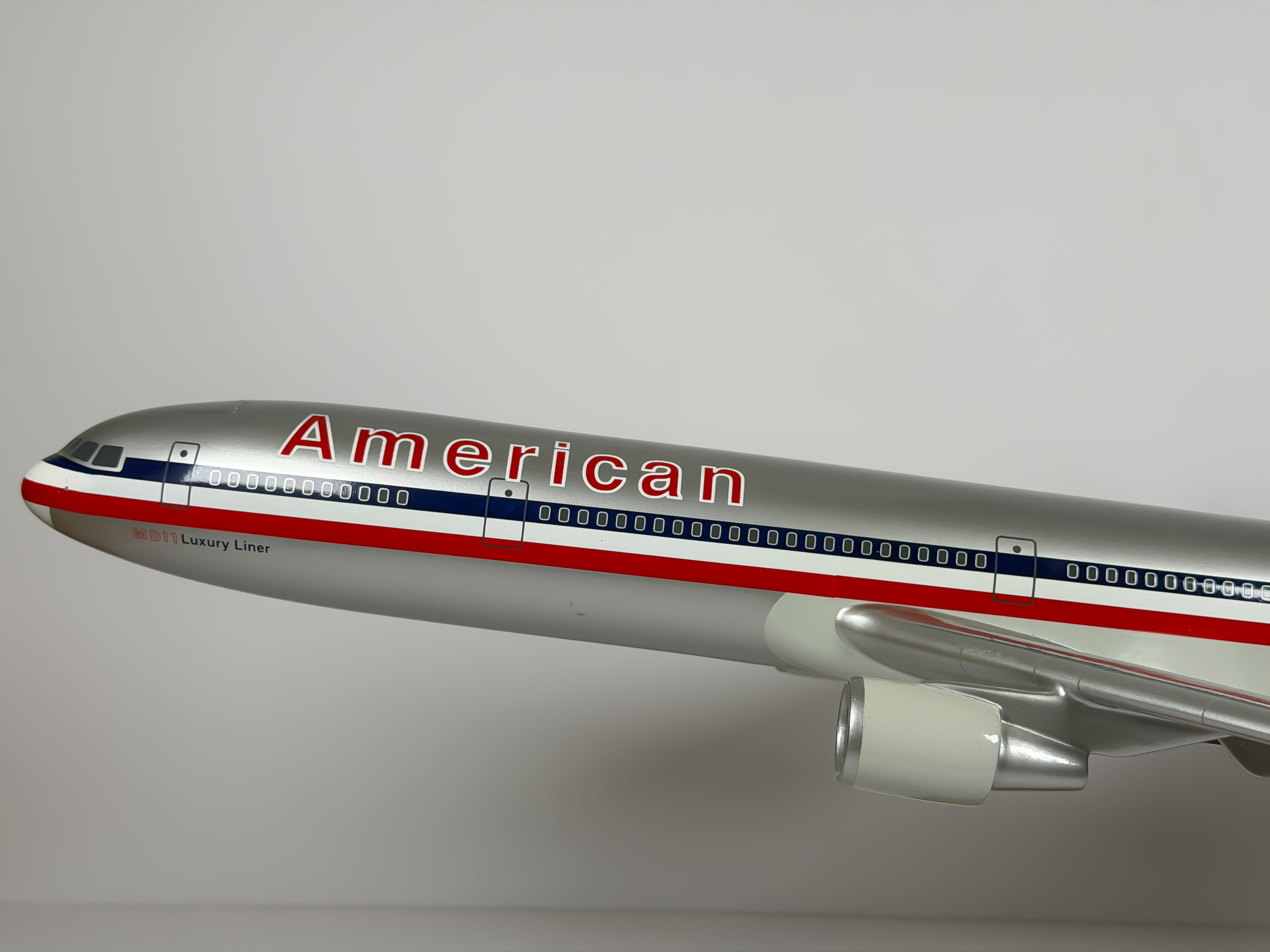 1:100 American Airlines McDonnell Douglas MD-11 - Eagle - Bare Metal | Executive Model