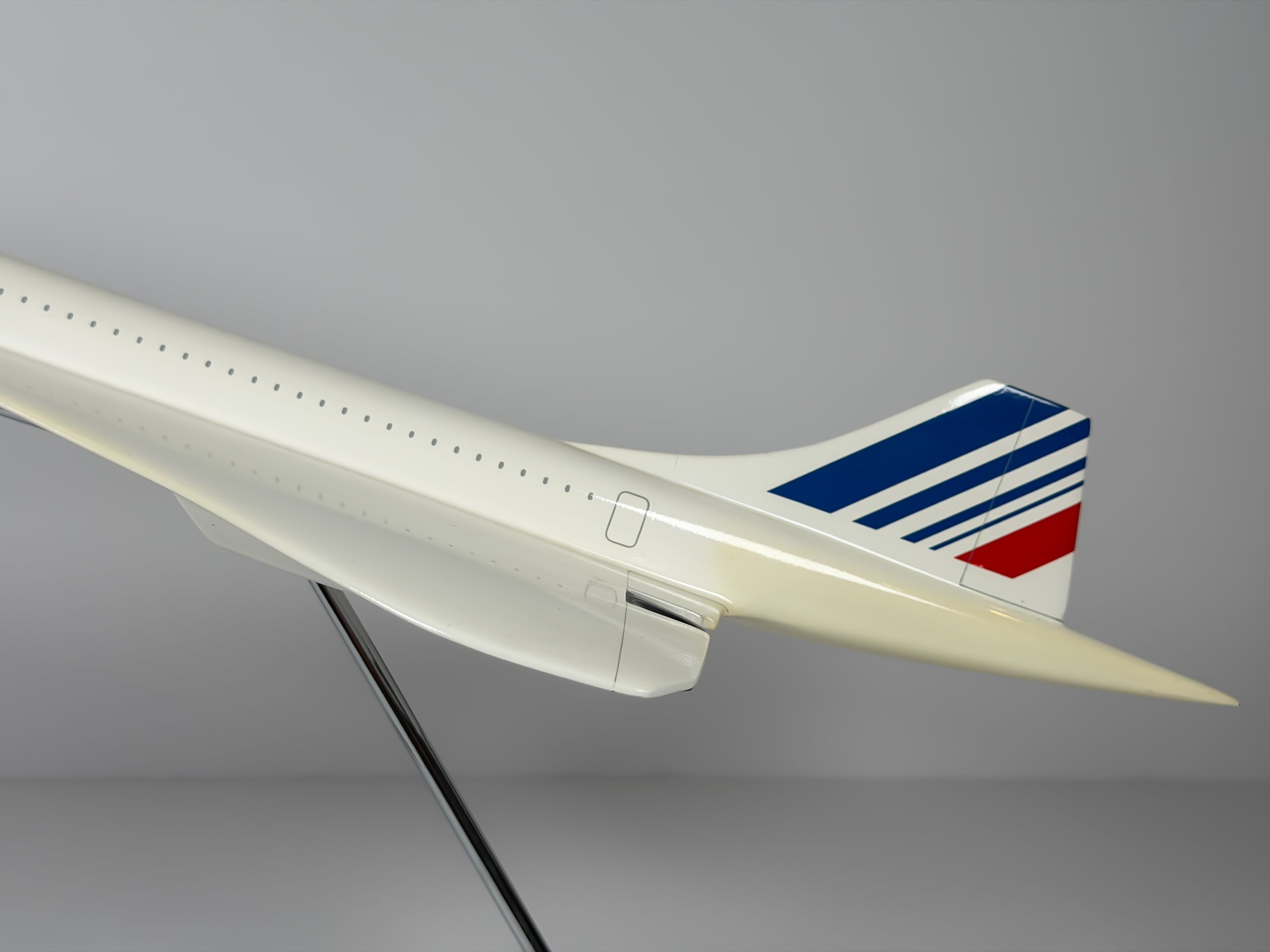 1:100 Air France Aerospatiale/BAC Concorde - Barcode | Executive Model