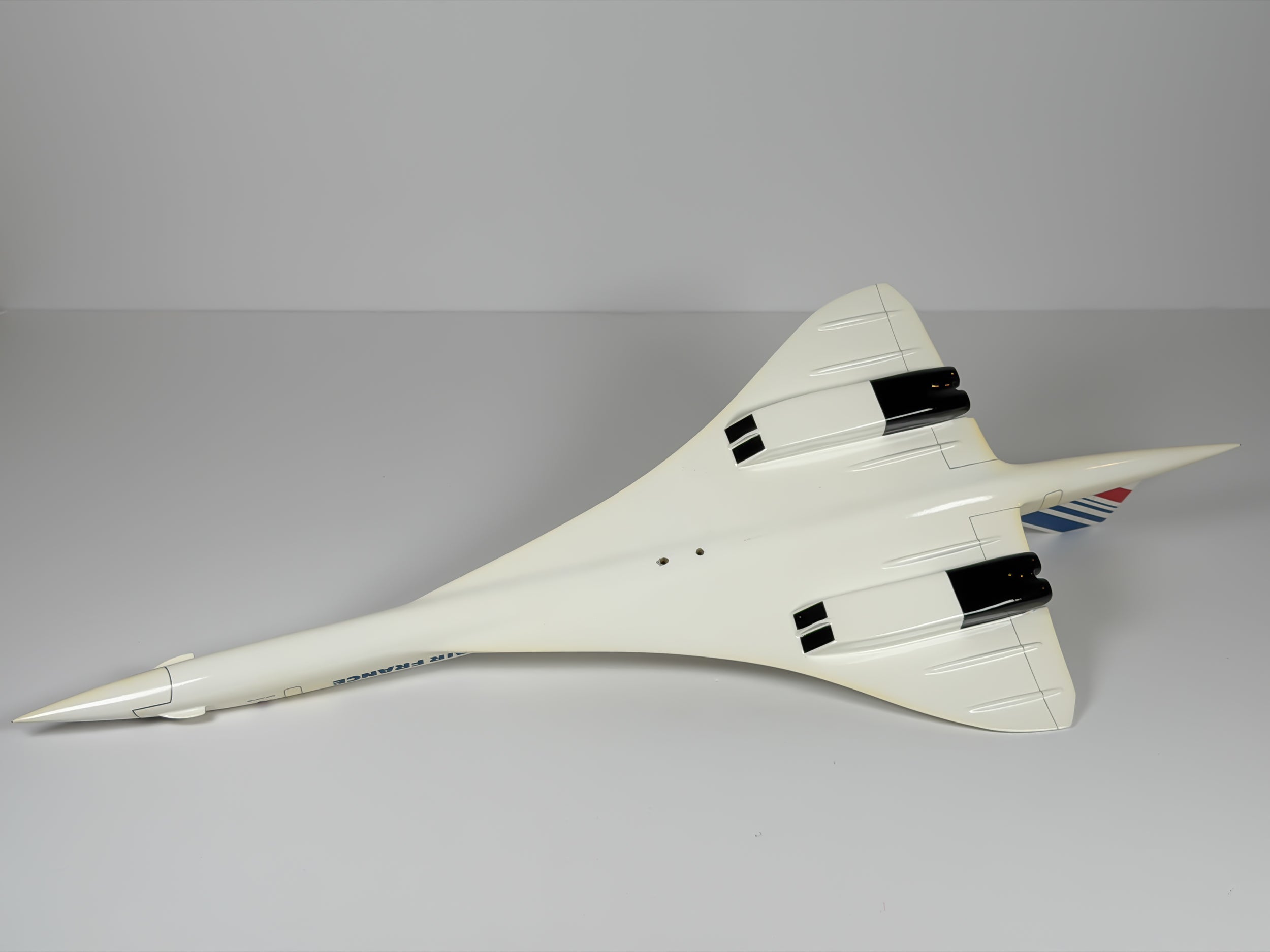 1:100 Air France Aerospatiale/BAC Concorde - Barcode | Executive Model