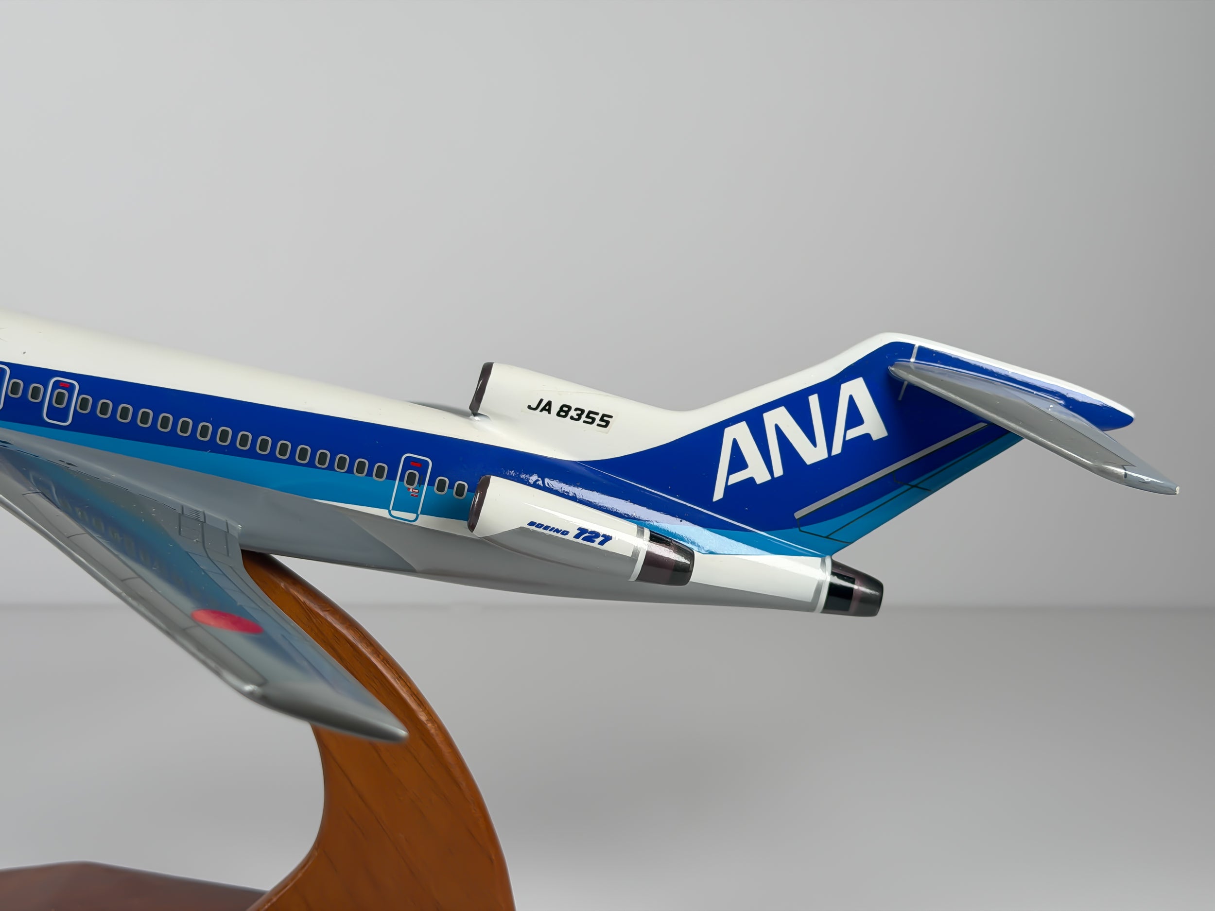 1:100 All Nippon Airways (ANA) Boeing 727-200 (JA8355) - Triton Blue | Executive Model