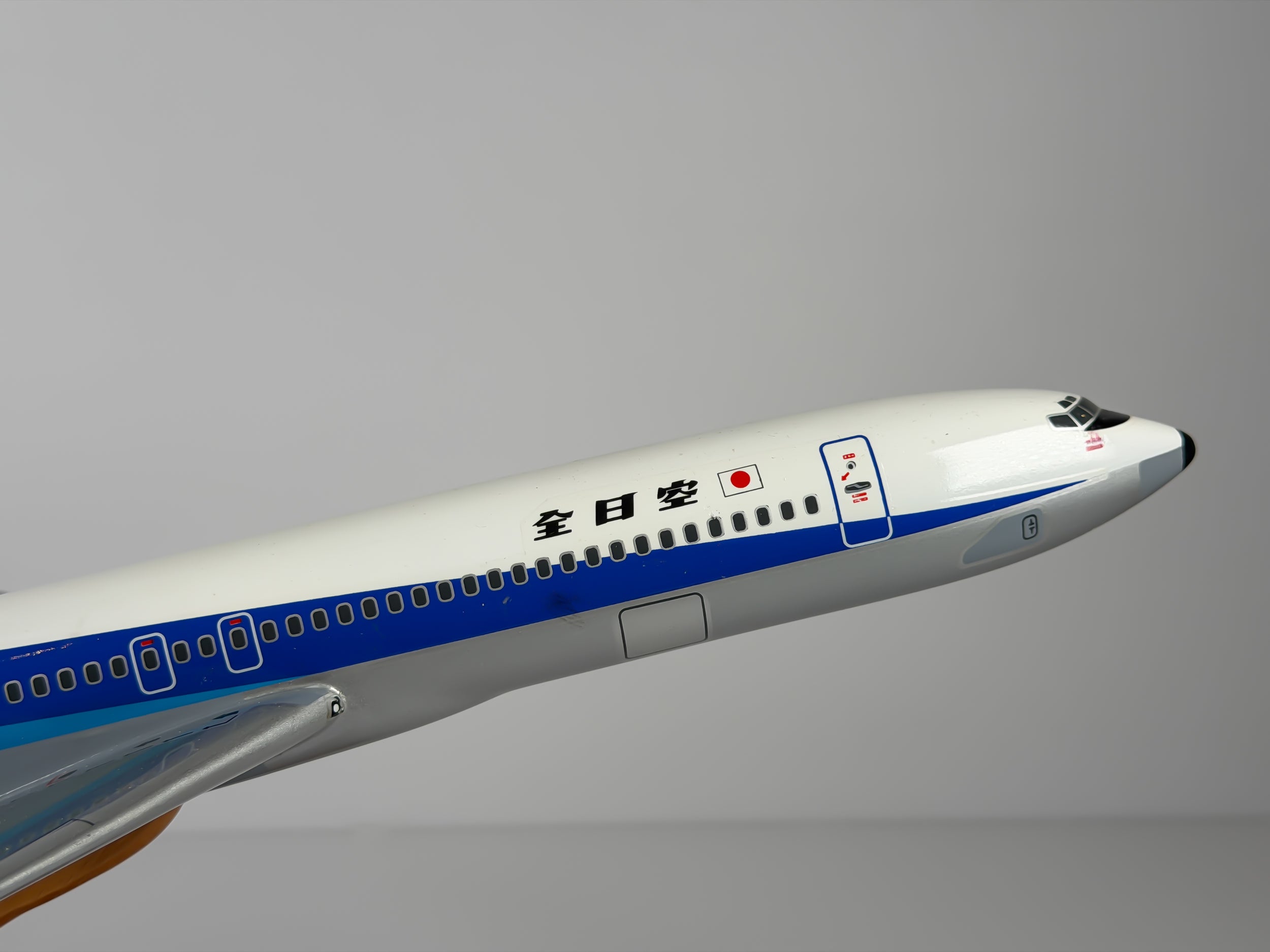 1:100 All Nippon Airways (ANA) Boeing 727-200 (JA8355) - Triton Blue | Executive Model