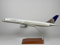 1:100 Continental Airlines Boeing 757-200 (N33103) - Globe | Executive Model