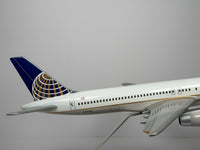 1:100 Continental Airlines Boeing 757-200 (N33103) - Globe | Executive Model
