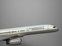 1:100 Continental Airlines Boeing 757-200 (N33103) - Globe | Executive Model