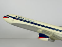 1:100 Delta Air Lines Boeing 767-300 (N116DL) - Interim | Executive Model