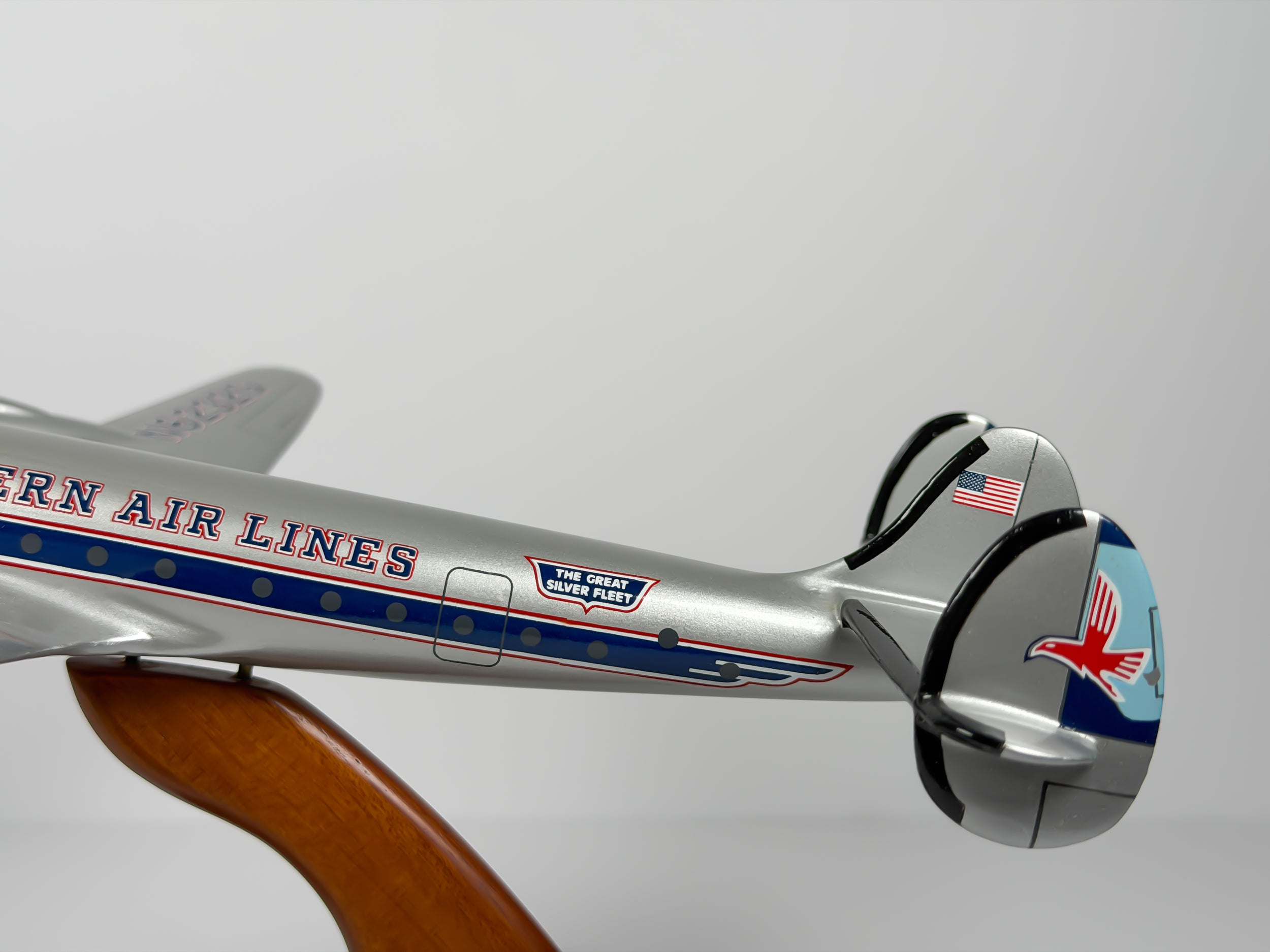 1:100 Eastern Air Lines Lockheed L-1049 (N6232G) - Great Silver Fleet | Executive Model