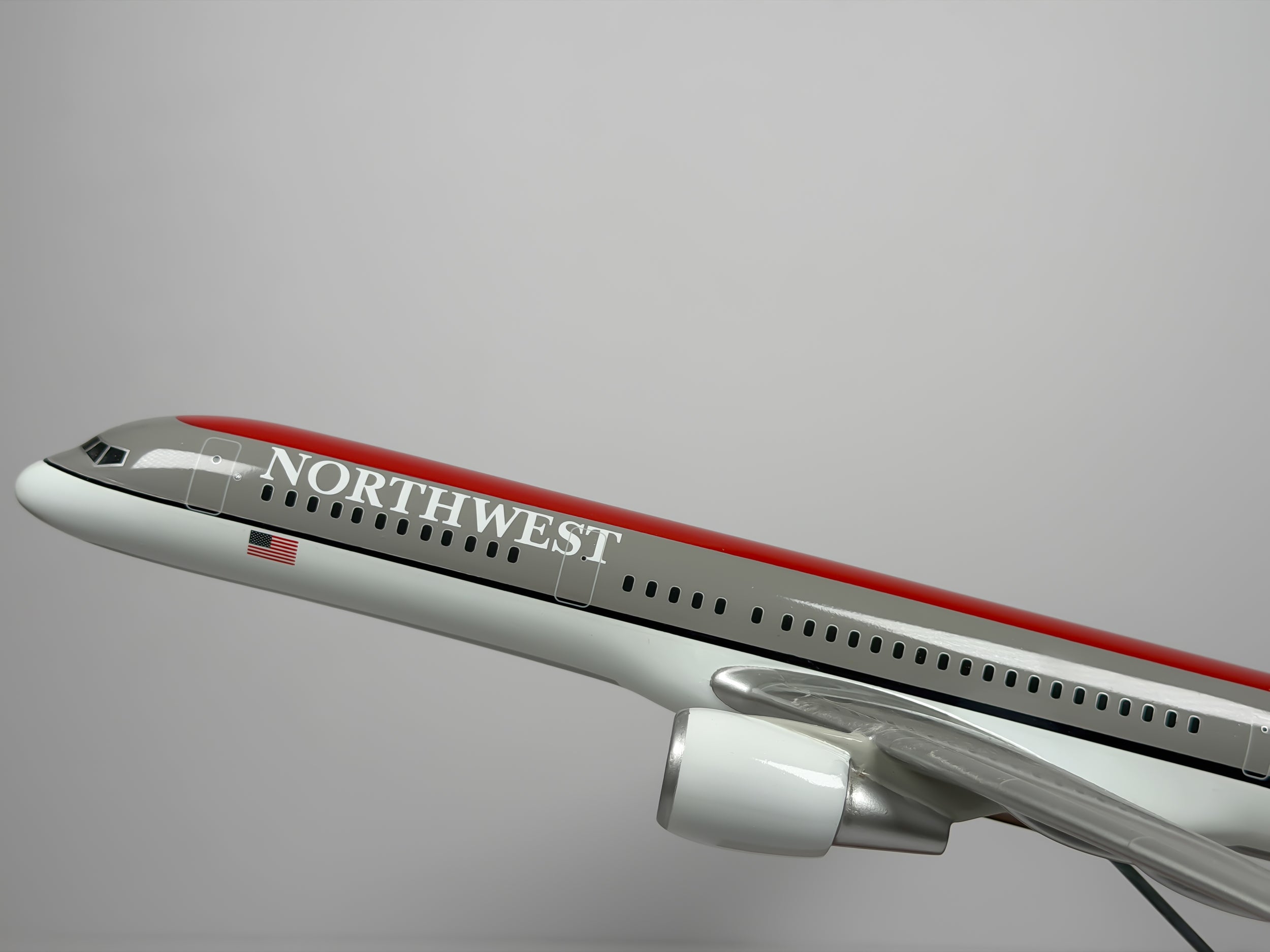 1:100 Northwest Airlines Boeing 757-200 - Bowling Shoe | Executive Model