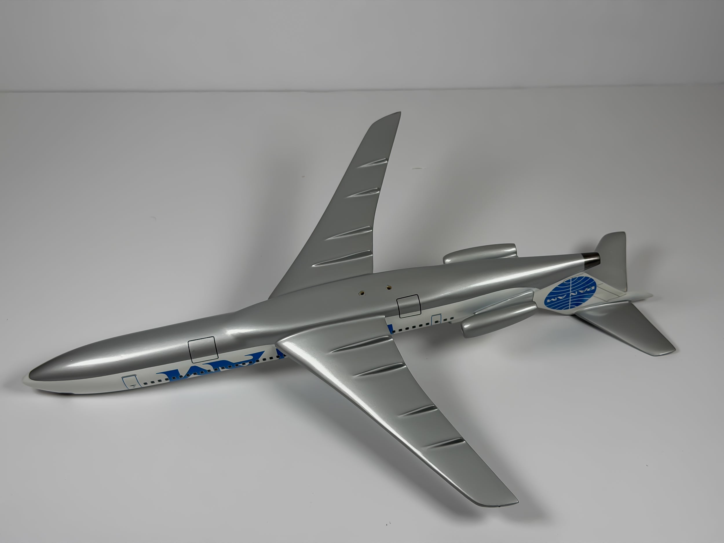 1:100 Pan American Boeing 727-200 (N4747) - Billboard | Executive Model