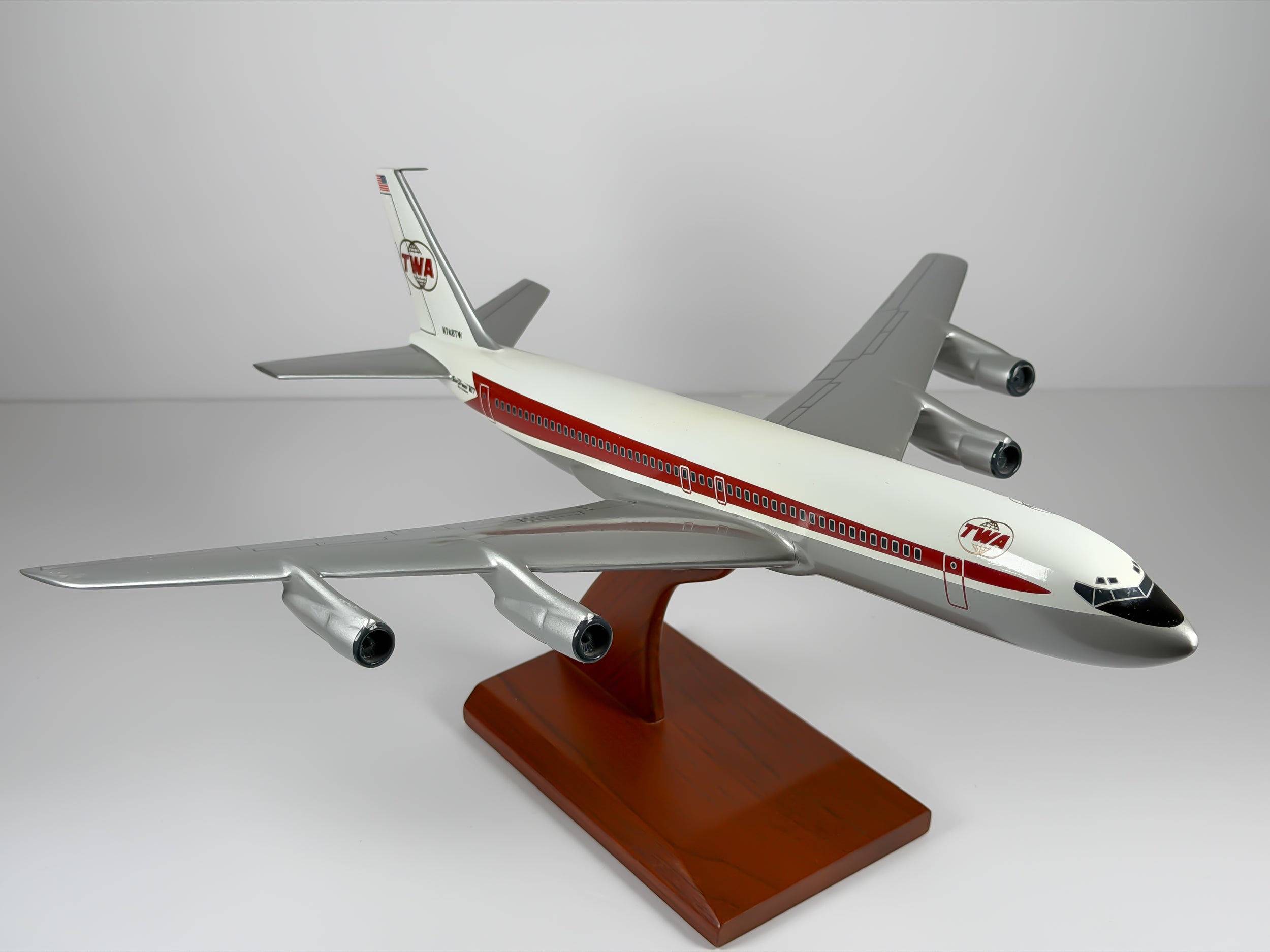 1:100 Trans World Airlines (TWA) Boeing 707-300 (N748TW) - Dual Globes | Executive Model