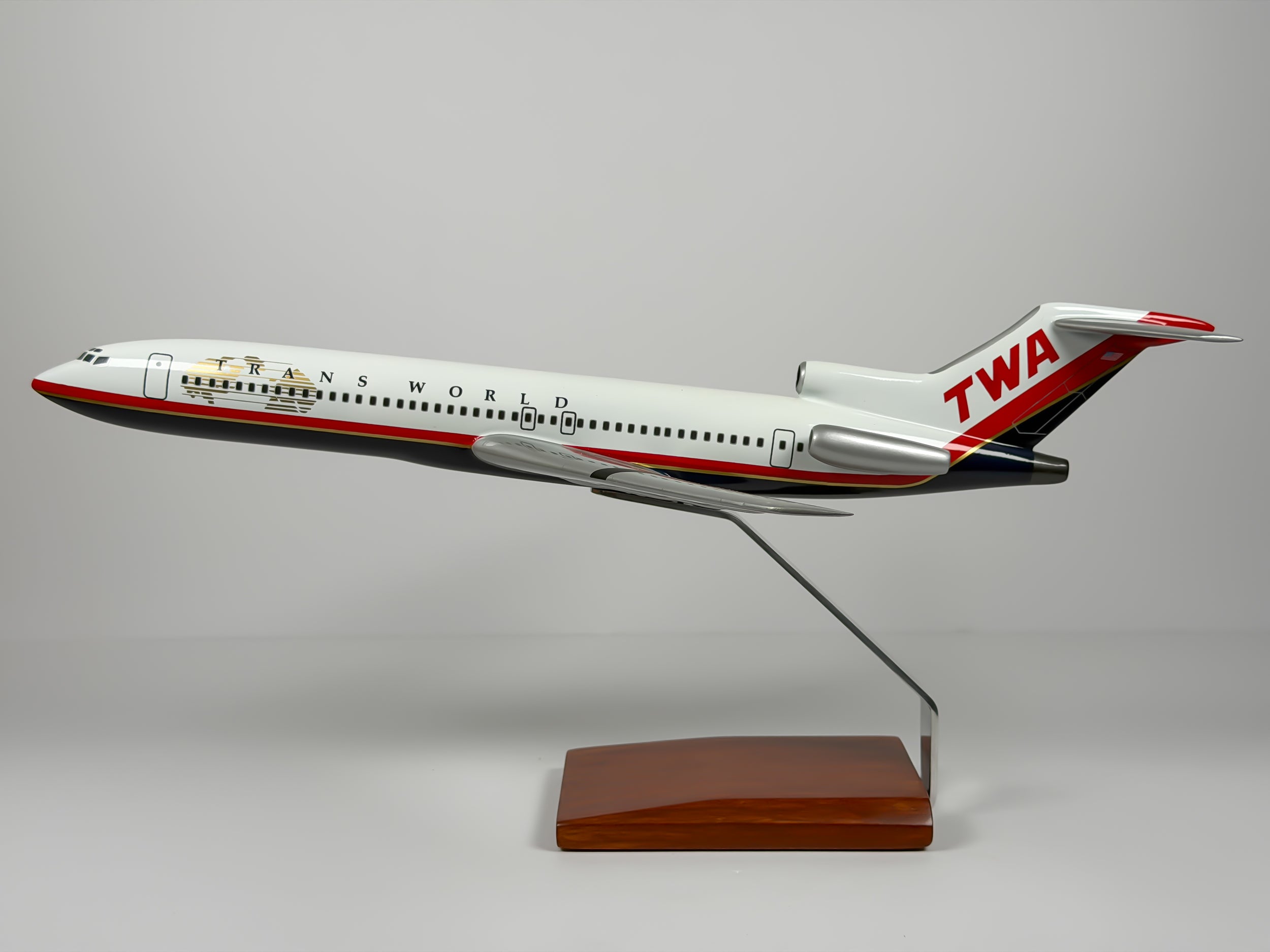 1:100 Trans World Airlines (TWA) Boeing 727-200 - Globe | Executive Model