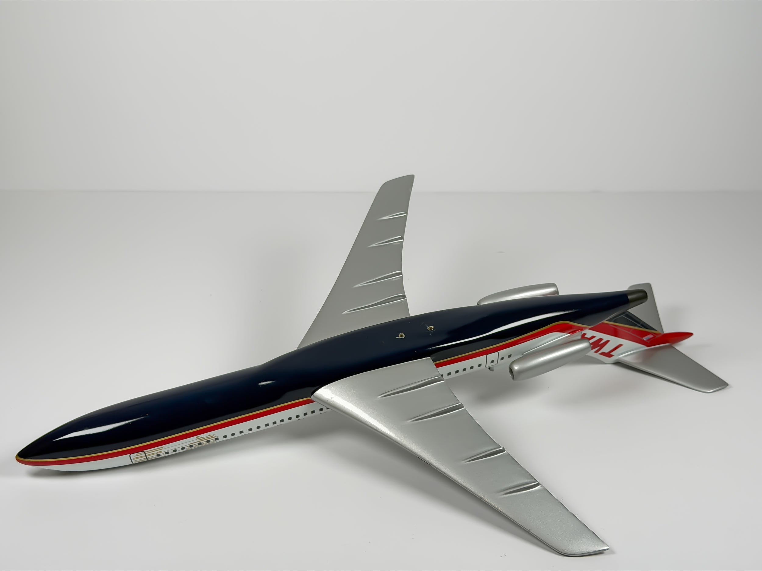1:100 Trans World Airlines (TWA) Boeing 727-200 - Globe | Executive Model