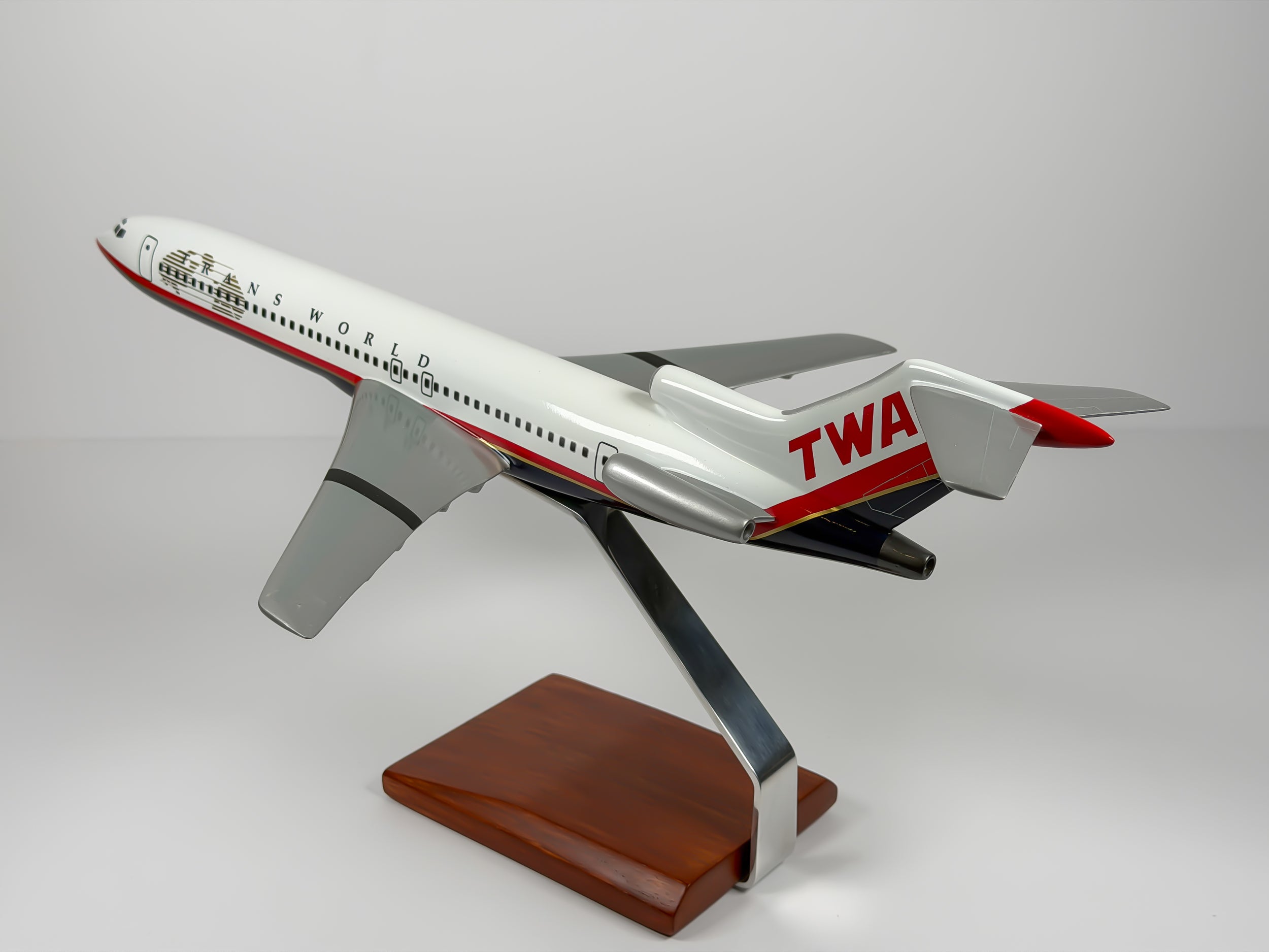 1:100 Trans World Airlines (TWA) Boeing 727-200 - Globe | Executive Model