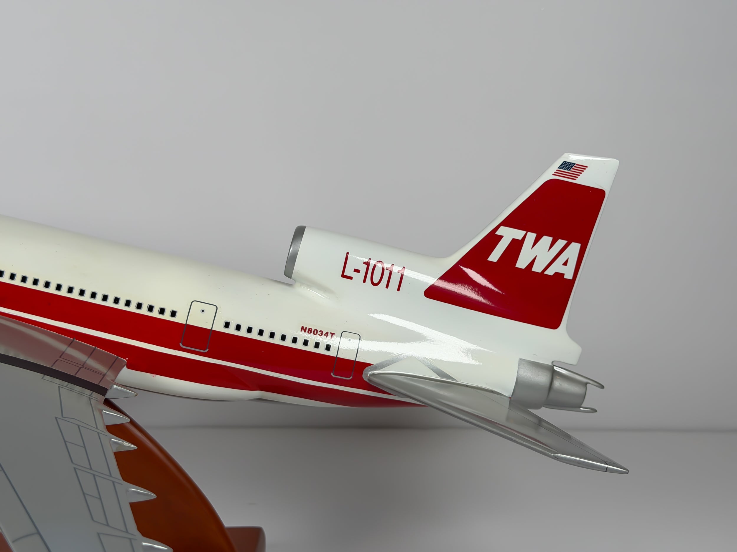 1:100 Trans World Airlines (TWA) Lockheed L-1011 (N8034T) - Dual Stripes | Executive Model