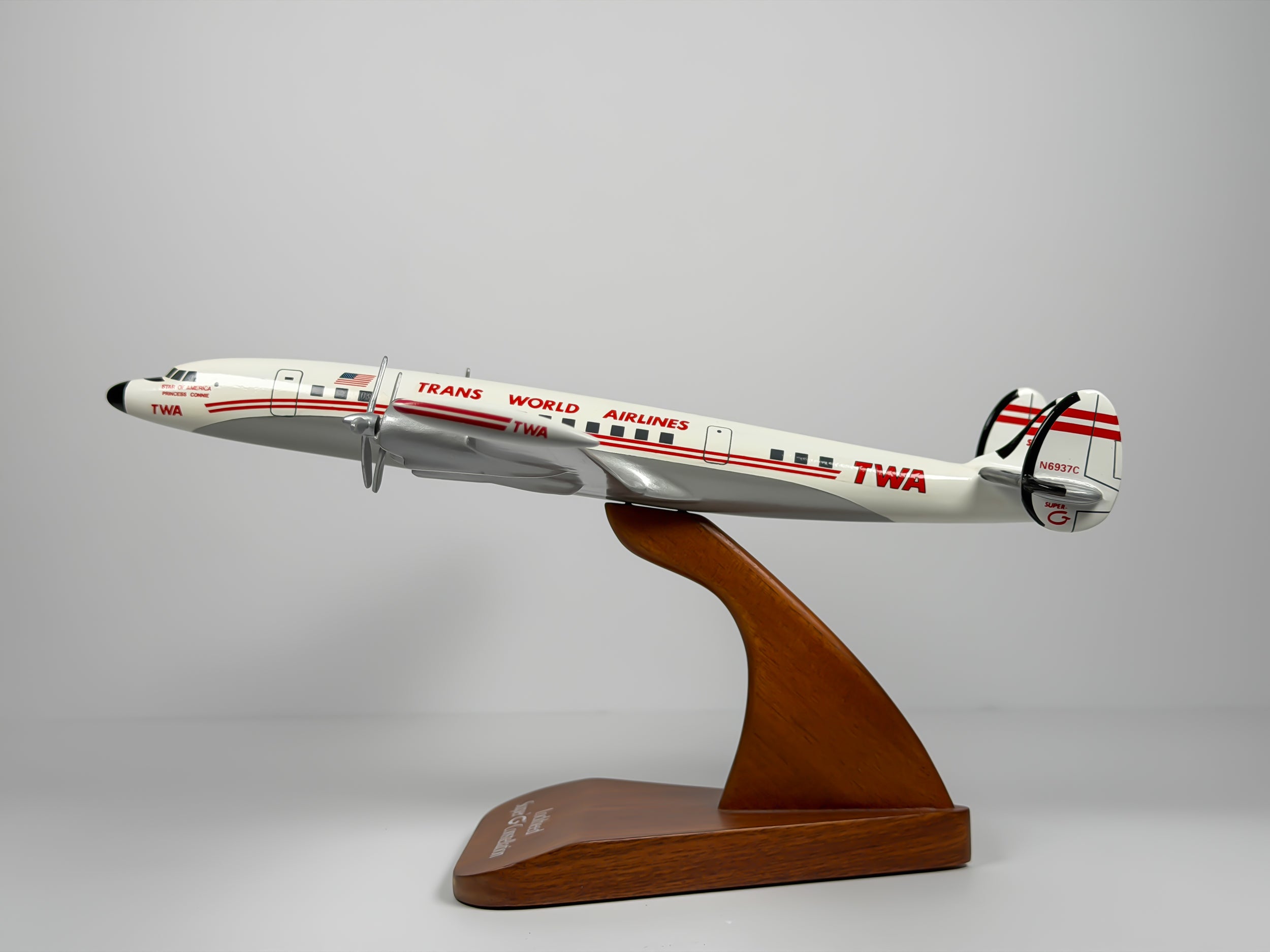 1:100 Trans World Airlines (TWA) Lockheed L-1049 (N6937C) - Dual Stripes | Executive Model