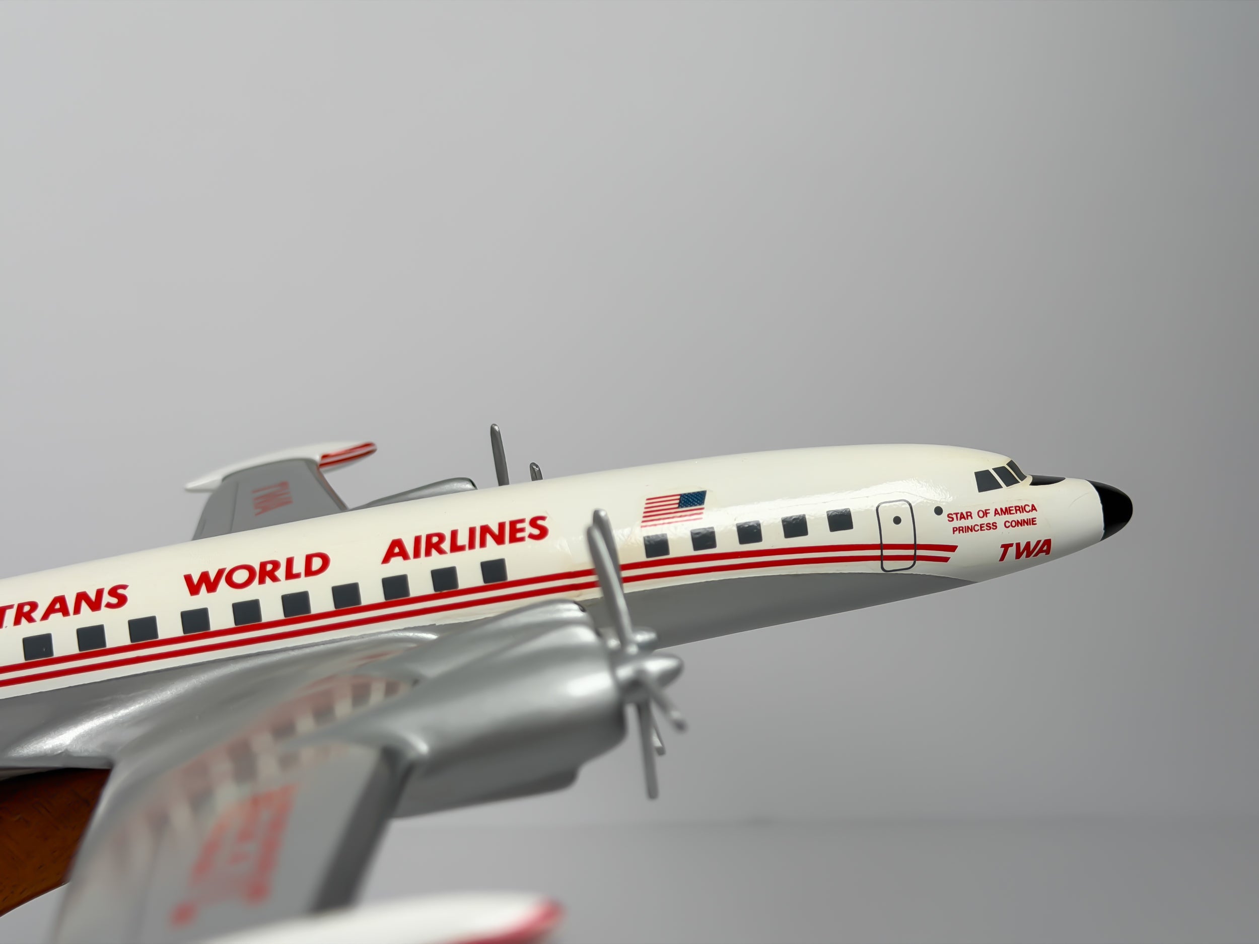 1:100 Trans World Airlines (TWA) Lockheed L-1049 (N6937C) - Dual Stripes | Executive Model