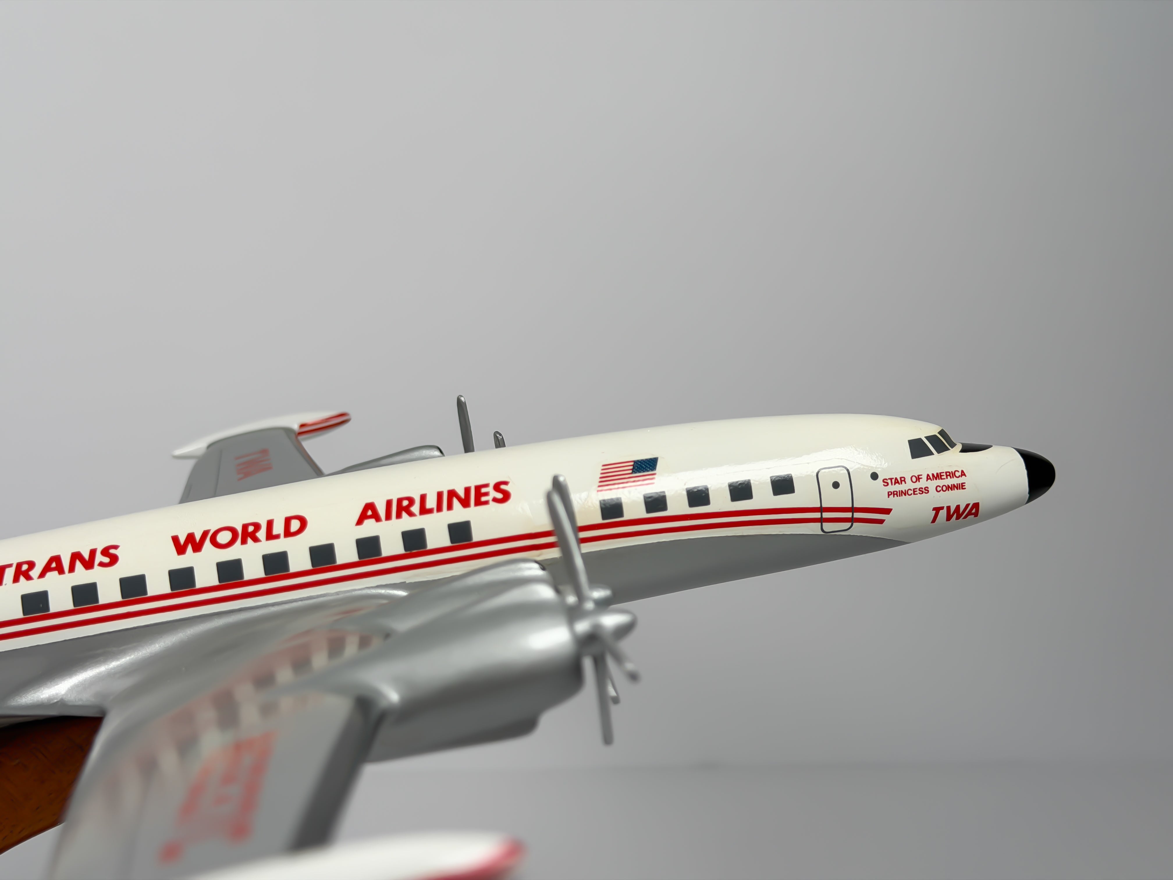 1:100 Trans World Airlines (TWA) Lockheed L-1049 (N6937C) - Dual Stripes | Executive Model
