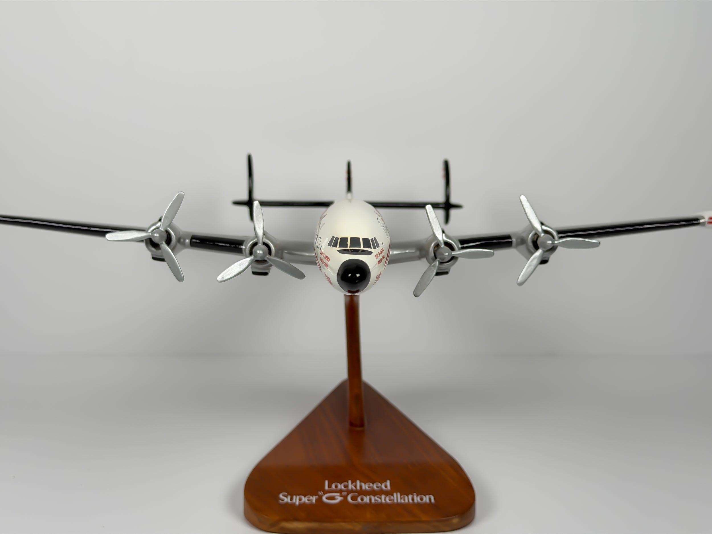1:100 Trans World Airlines (TWA) Lockheed L-1049 (N6937C) - Dual Stripes | Executive Model