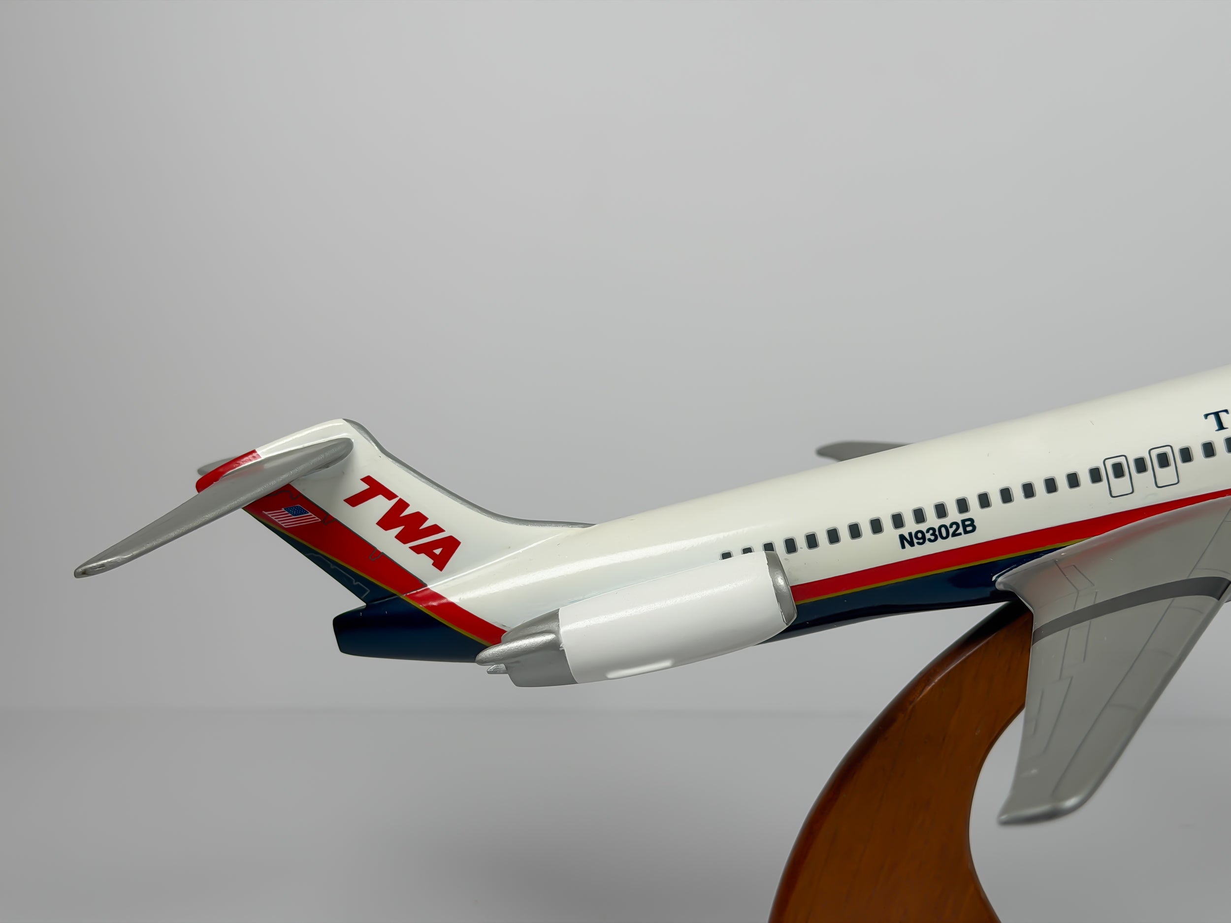1:100 Trans World Airlines (TWA) McDonnell Douglas MD-80 (N9302B) - Globe | Executive Model