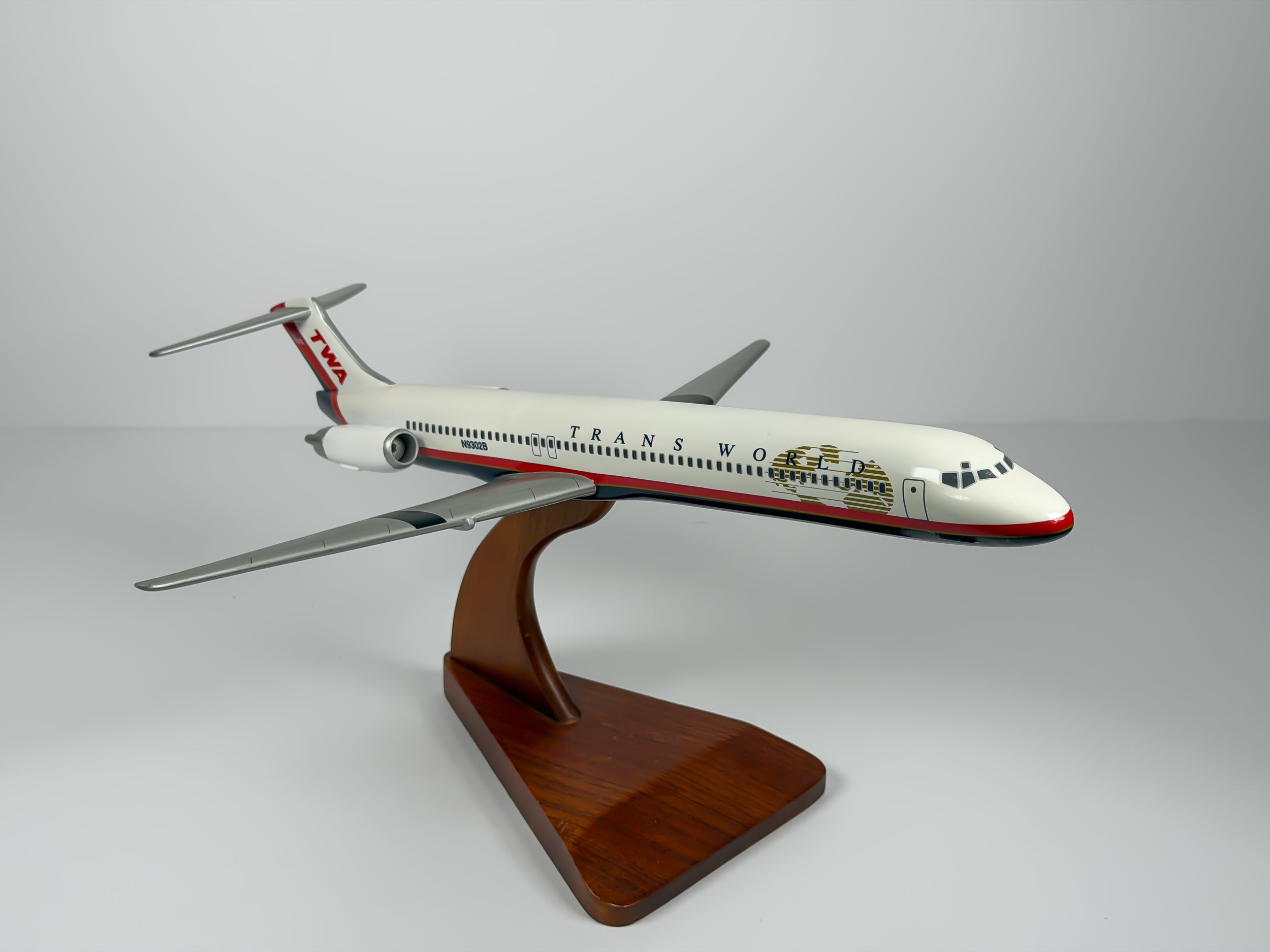 1:100 Trans World Airlines (TWA) McDonnell Douglas MD-80 (N9302B) - Globe | Executive Model