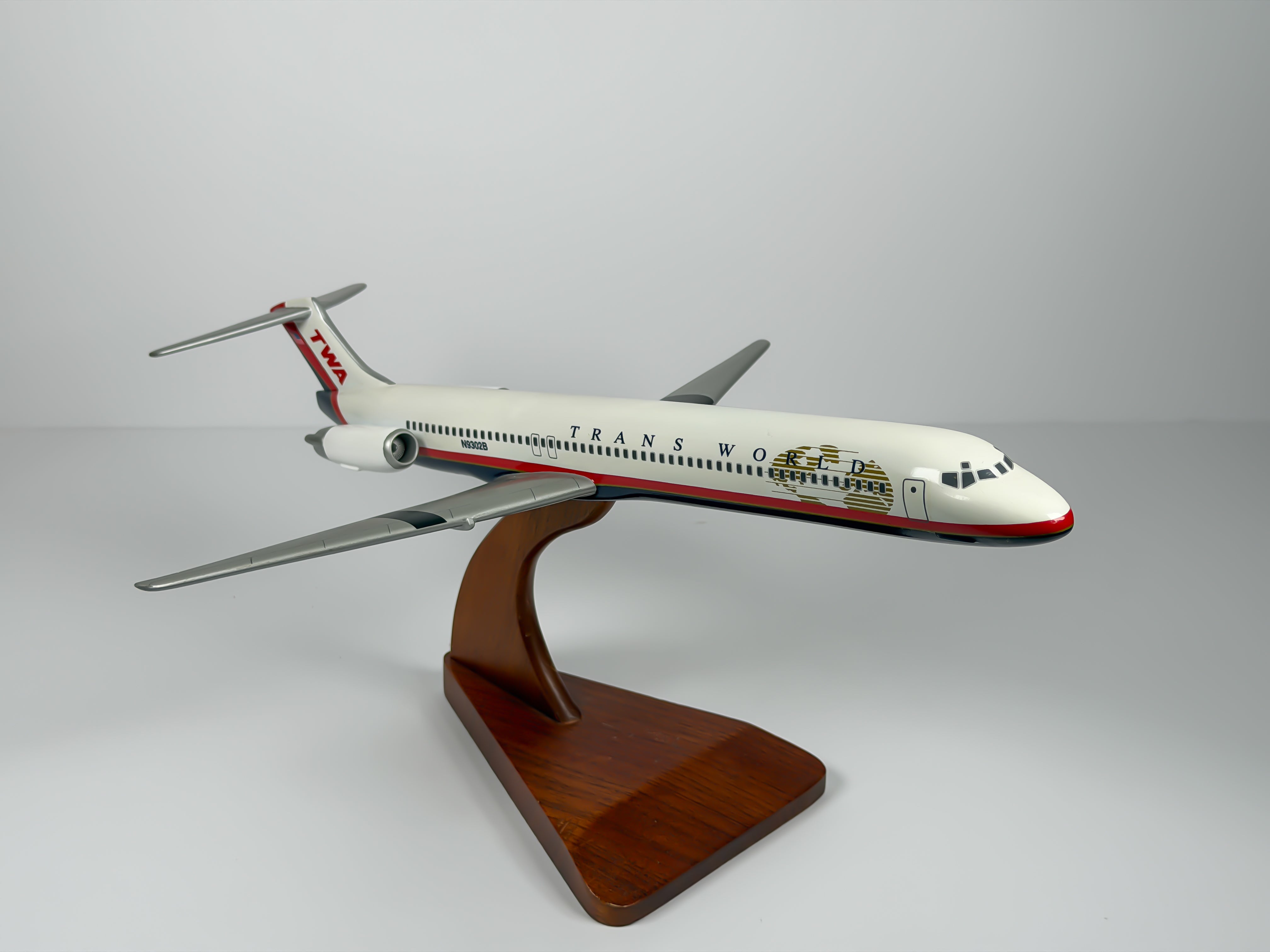 1:100 Trans World Airlines (TWA) McDonnell Douglas MD-80 (N9302B) - Globe | Executive Model