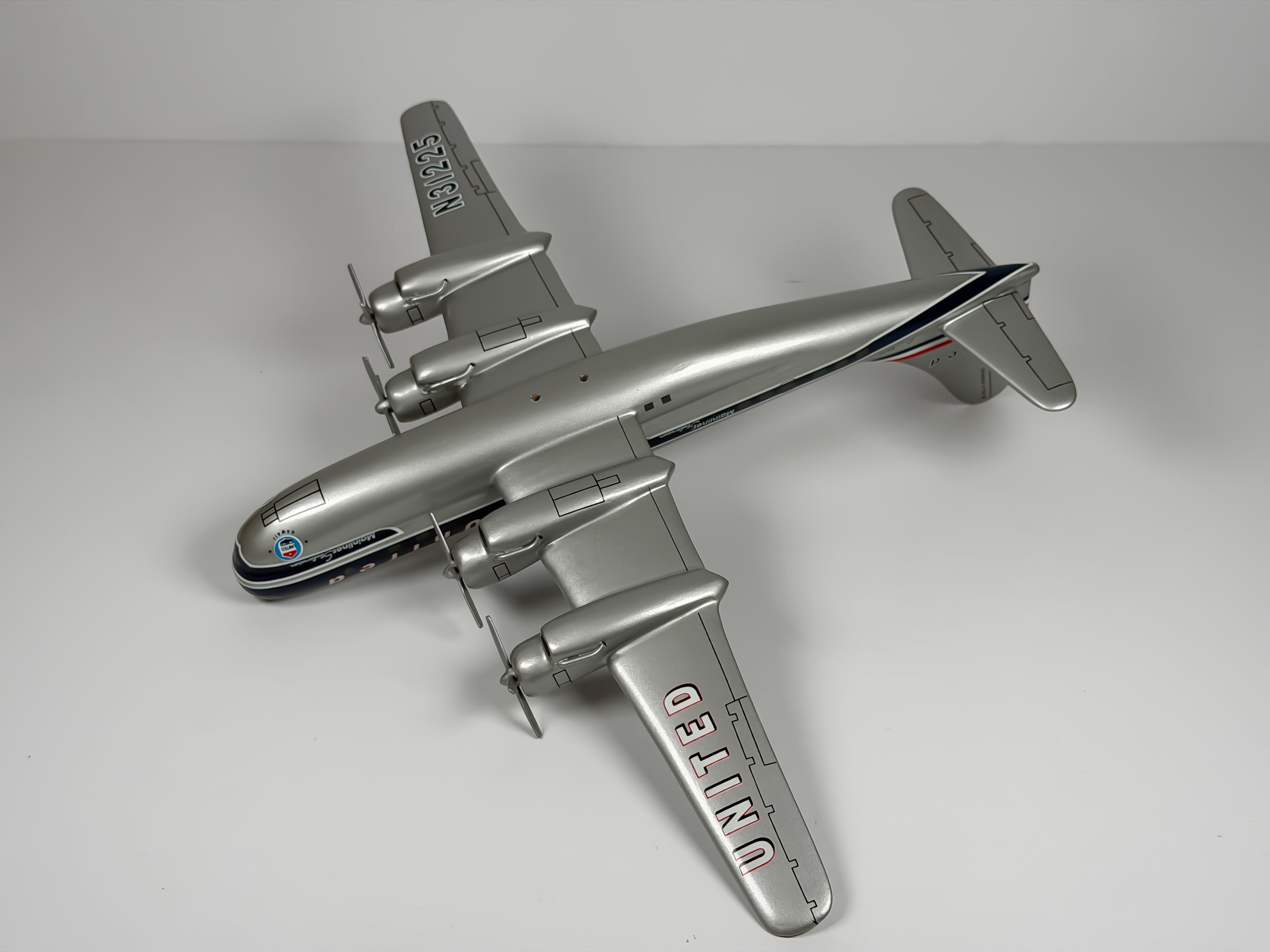 1:100 United Airlines Boeing 377 Stratocruiser (N31225) - Mainliner | Executive Model