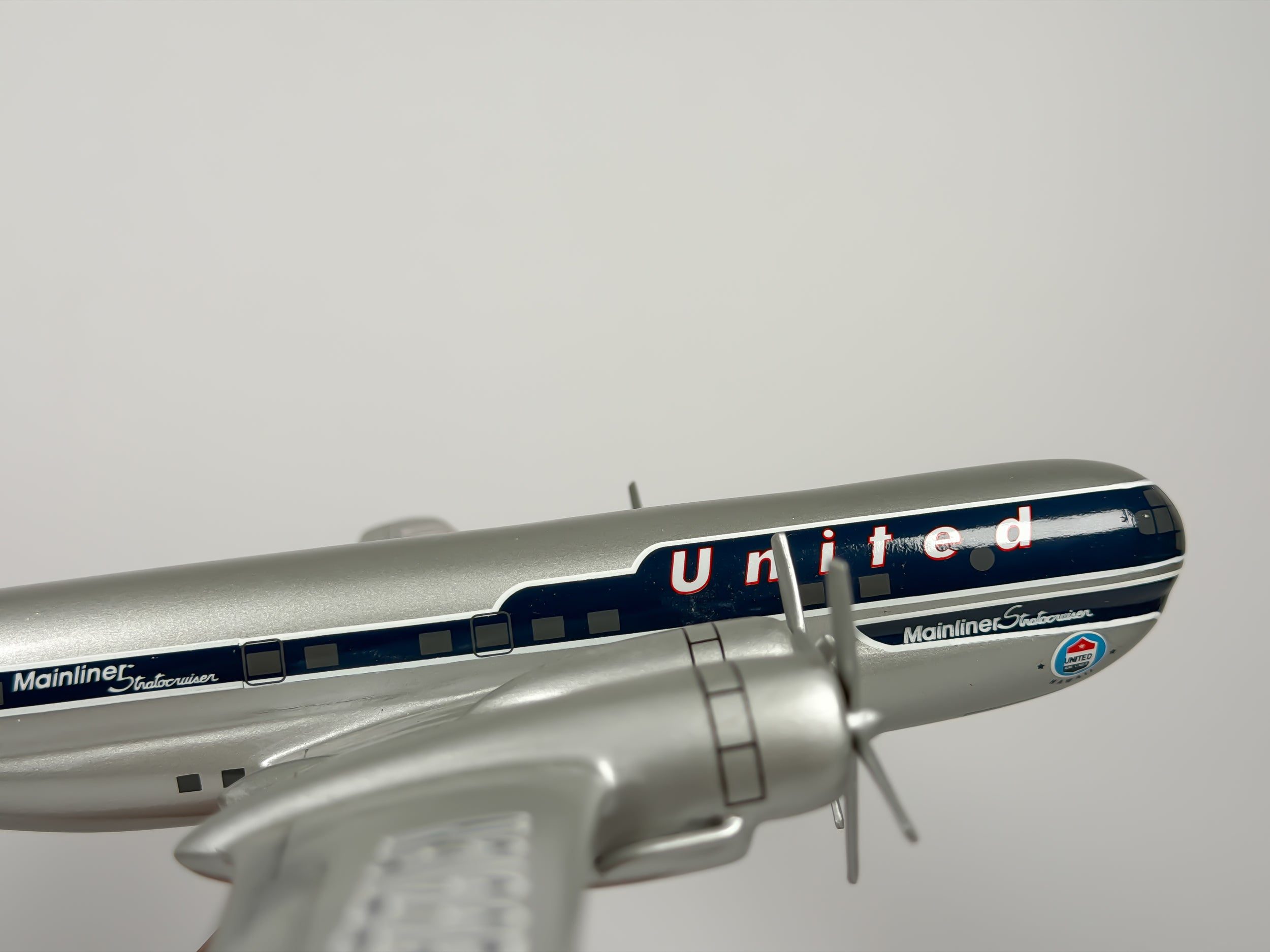 1:100 United Airlines Boeing 377 Stratocruiser (N31225) - Mainliner | Executive Model
