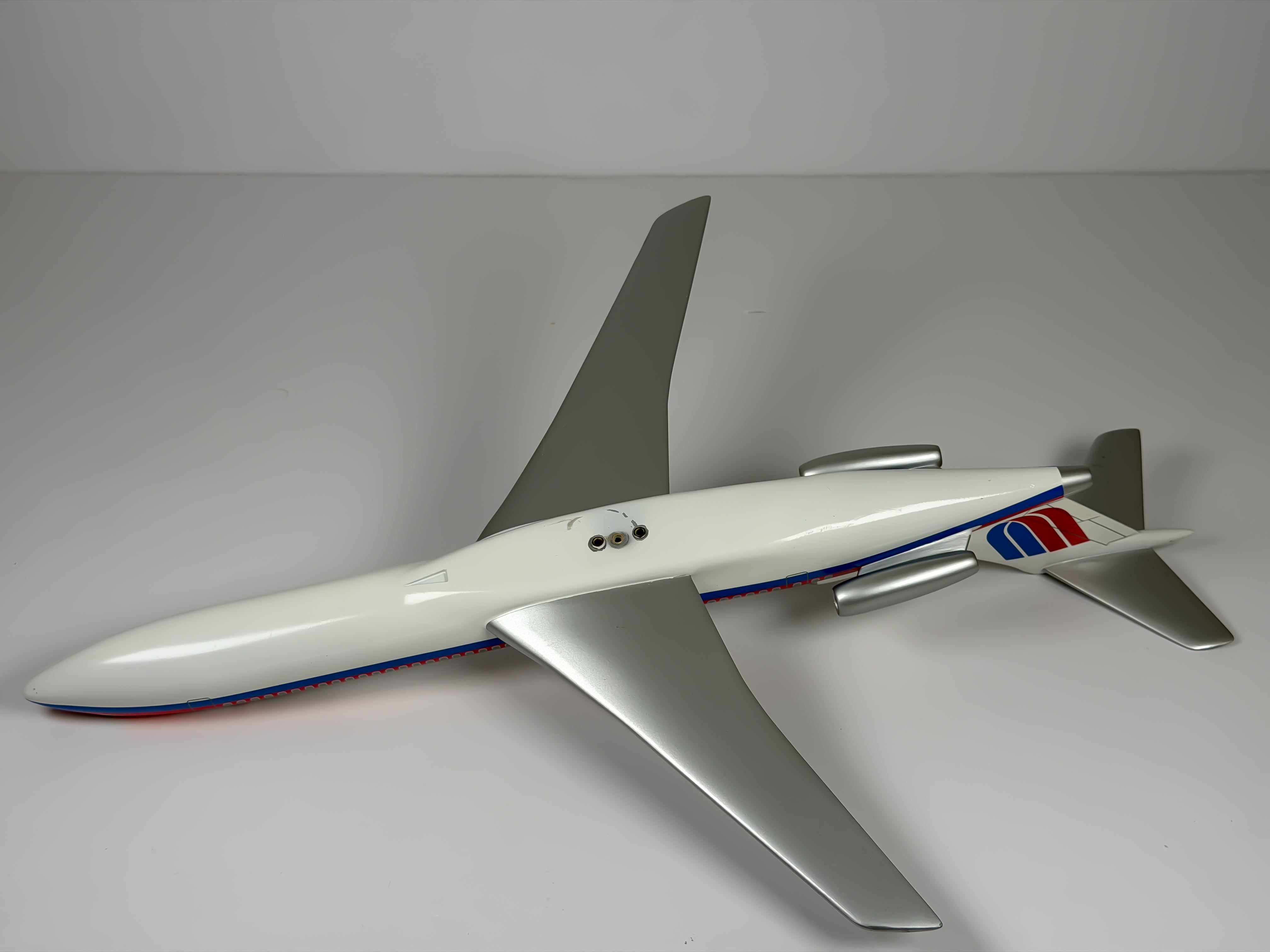 1:100 United Airlines Boeing 727-200 - Saul Bass | Executive Model