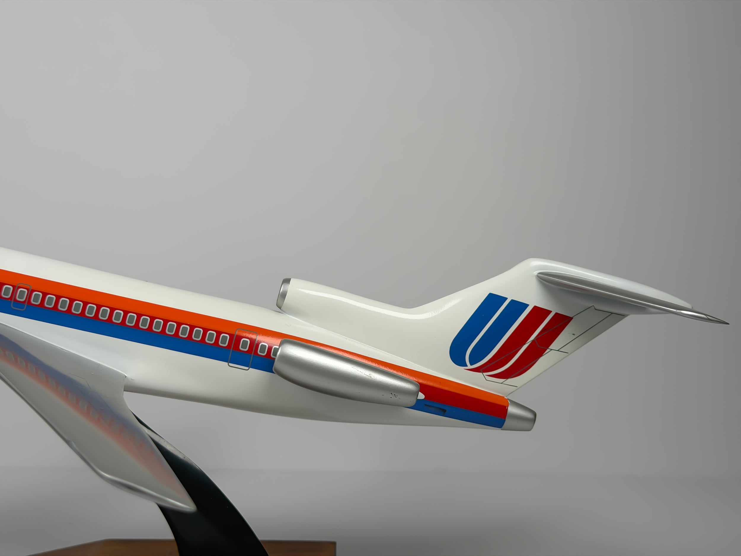 1:100 United Airlines Boeing 727-200 - Saul Bass | Executive Model
