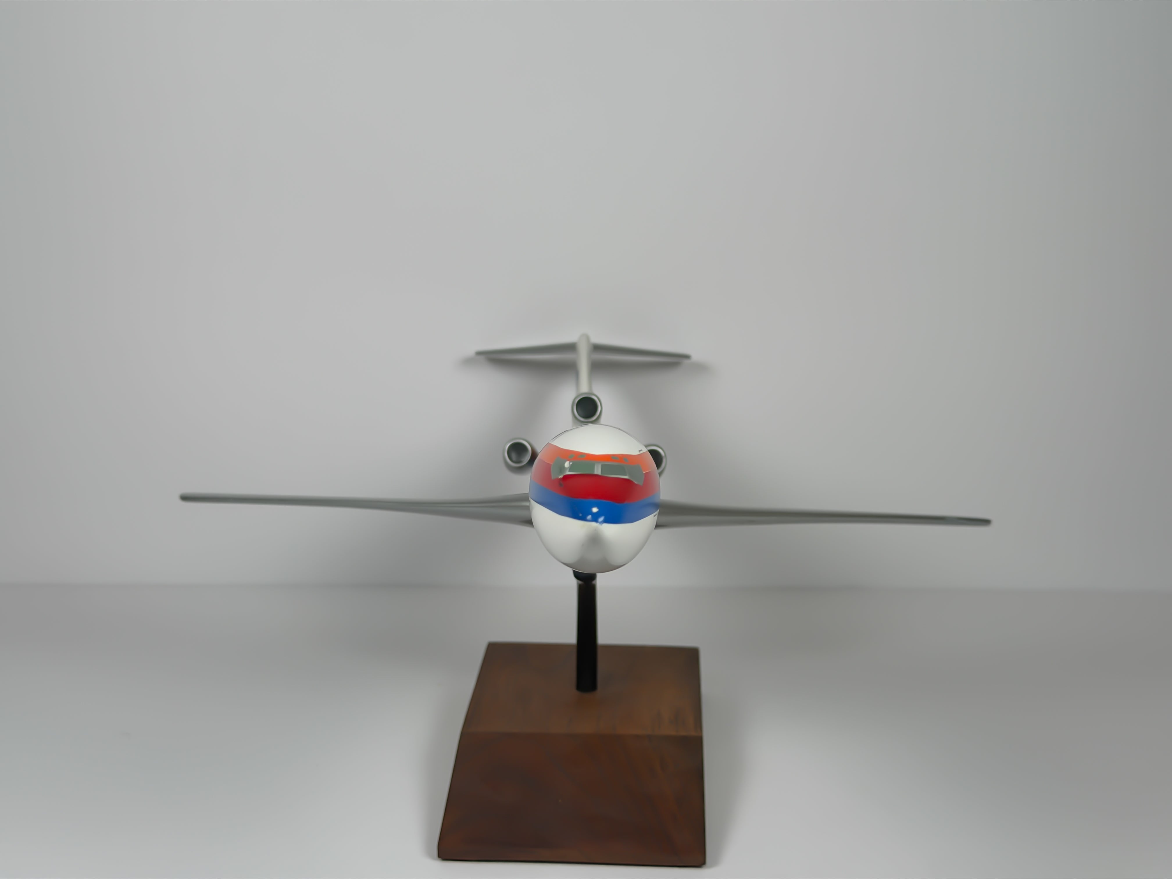 1:100 United Airlines Boeing 727-200 - Saul Bass | Executive Model