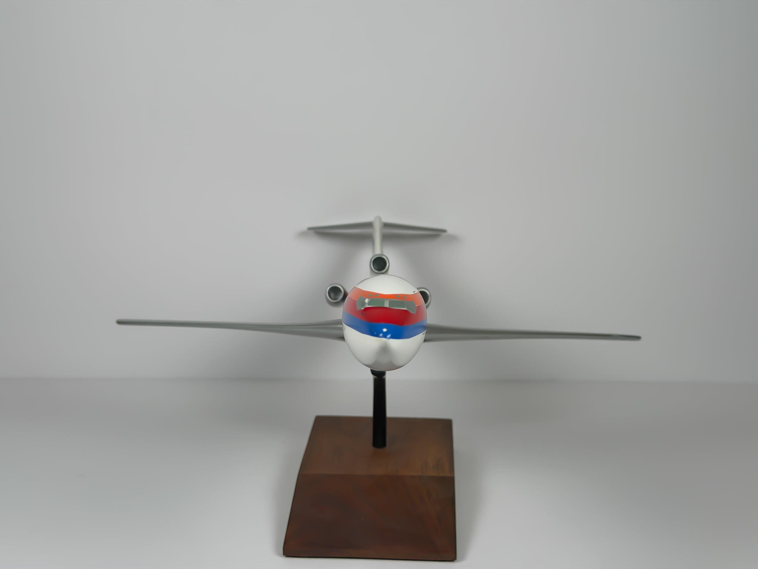 1:100 United Airlines Boeing 727-200 - Saul Bass | Executive Model