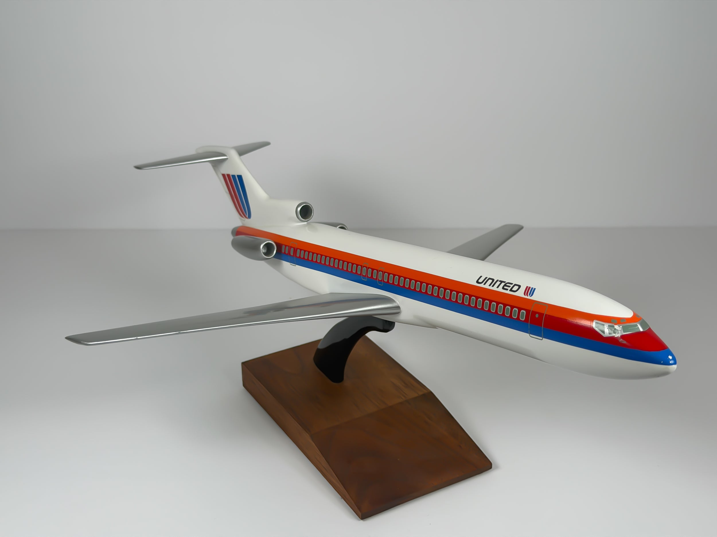 1:100 United Airlines Boeing 727-200 - Saul Bass | Executive Model
