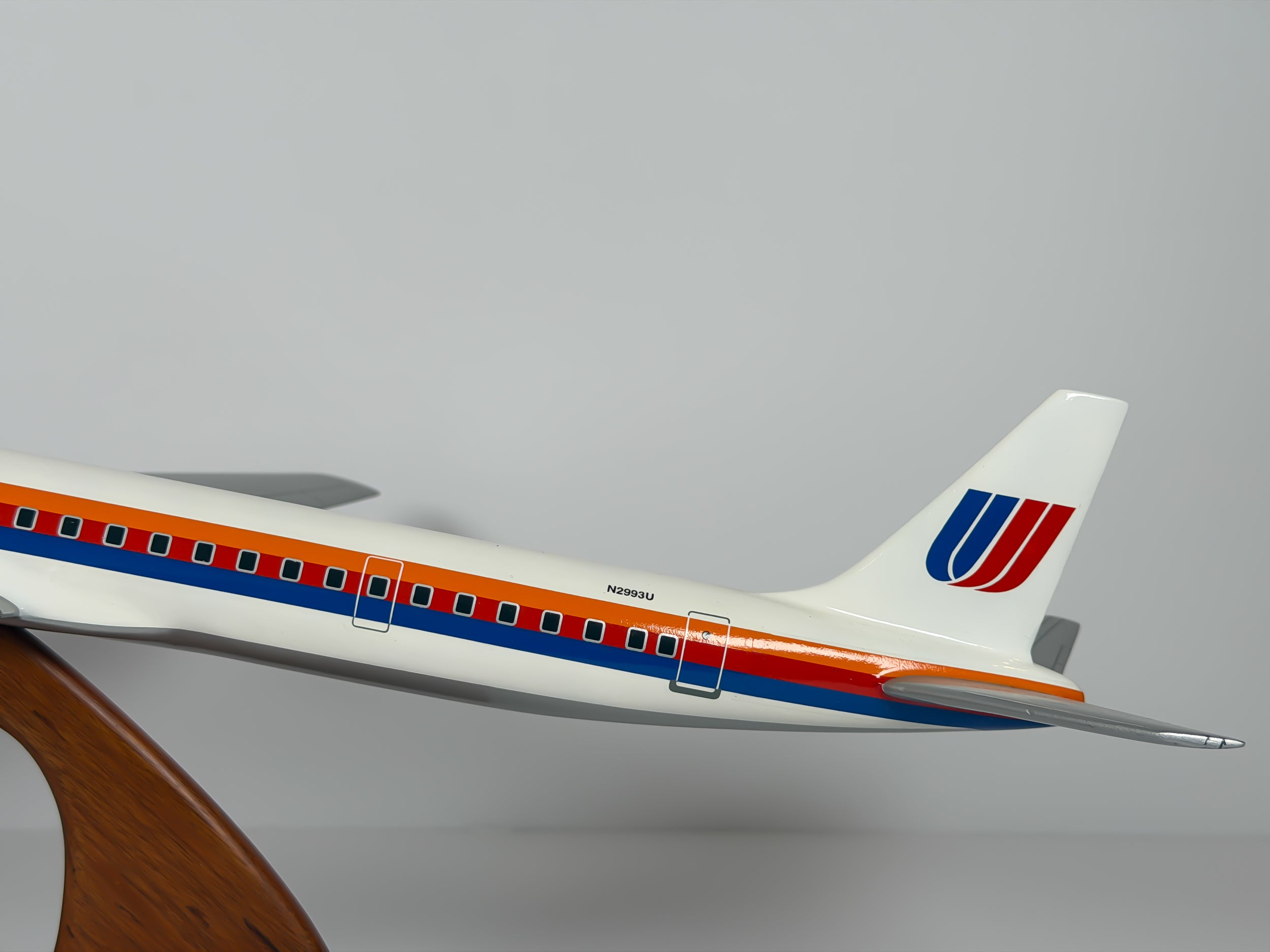 1:100 United Airlines Douglas DC-8-72 (N2993U) - Saul Bass | Executive Model
