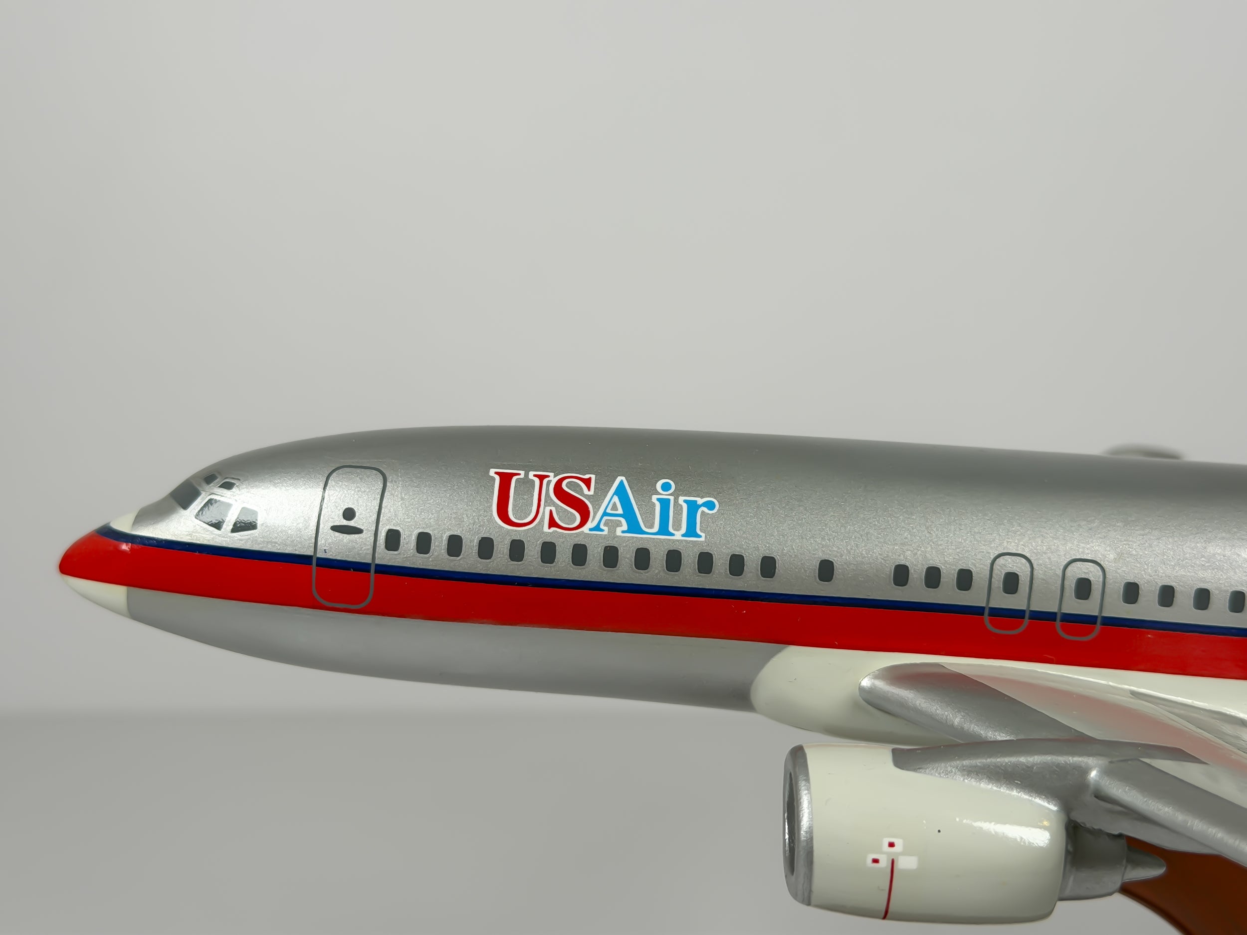 1:100 USAir Boeing 737-300 - Red/Blue | Executive Model