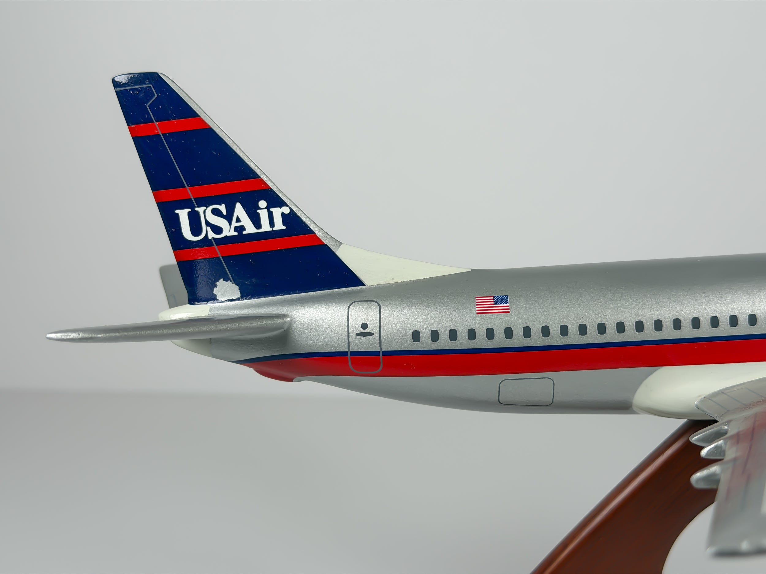 1:100 USAir Boeing 737-300 - Red/Blue | Executive Model