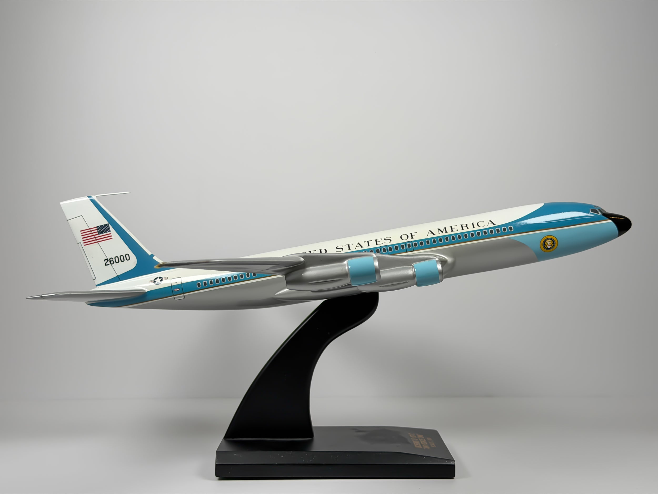 1:100 U.S Air Force (USAF) Boeing 707 (VC-137) (92-6000) - Powder Blue | Executive Model