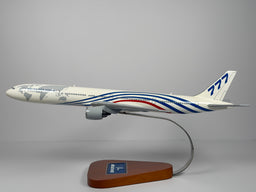 1:160 Boeing House Boeing 777-300ER - Red/Blue - Roll-out | Executive Model