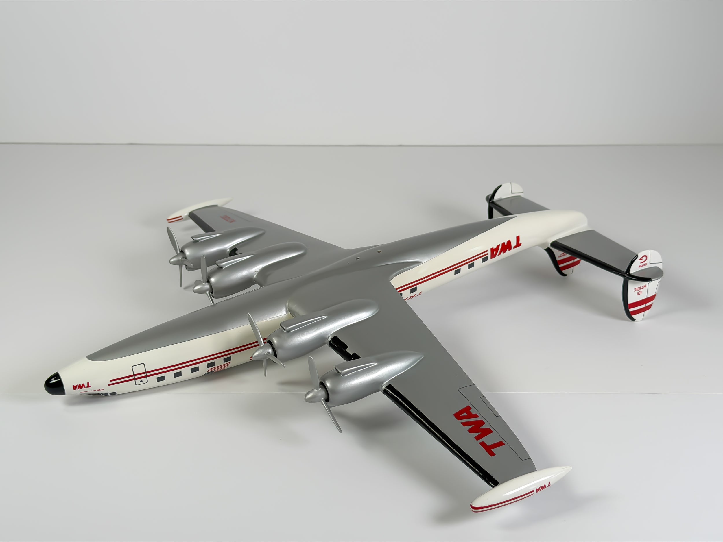 1:72 Trans World Airlines (TWA) Lockheed L-1049 (N7101C) - Dual Stripes | Executive Model