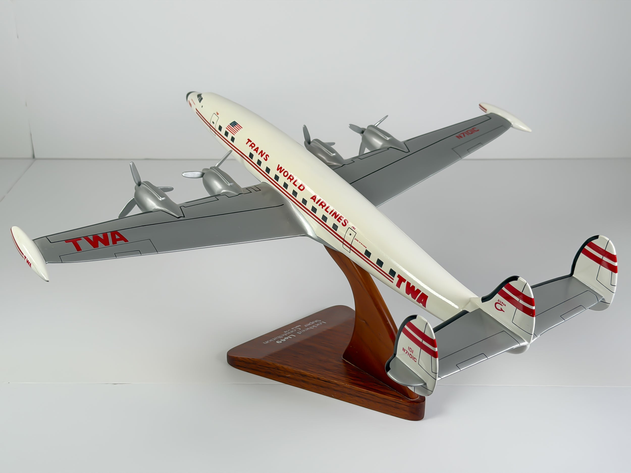 1:72 Trans World Airlines (TWA) Lockheed L-1049 (N7101C) - Dual Stripes | Executive Model