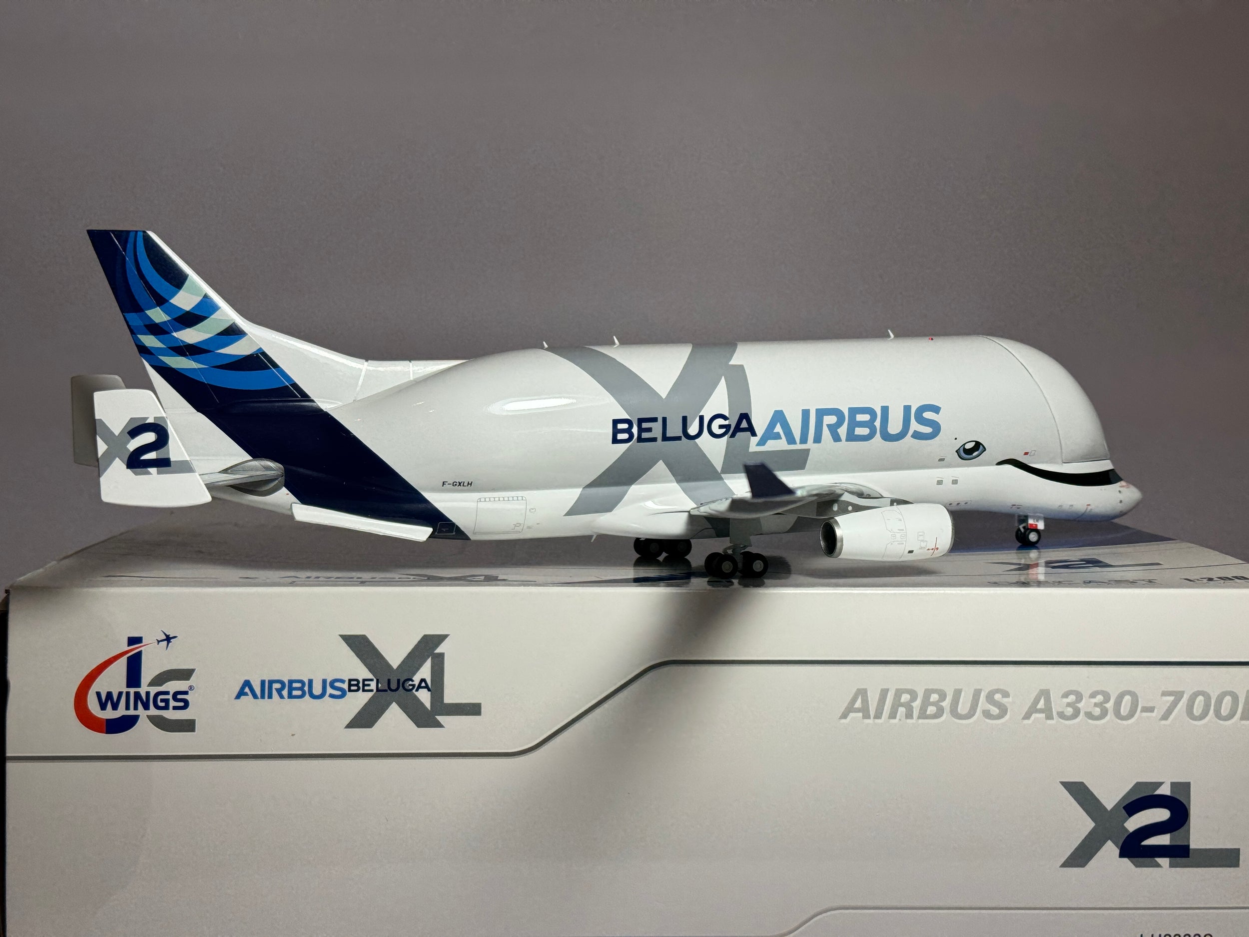JC Wings 1:200 House Colors Airbus A330-700 Beluga F-GXLH Interactive LH2AIR333C